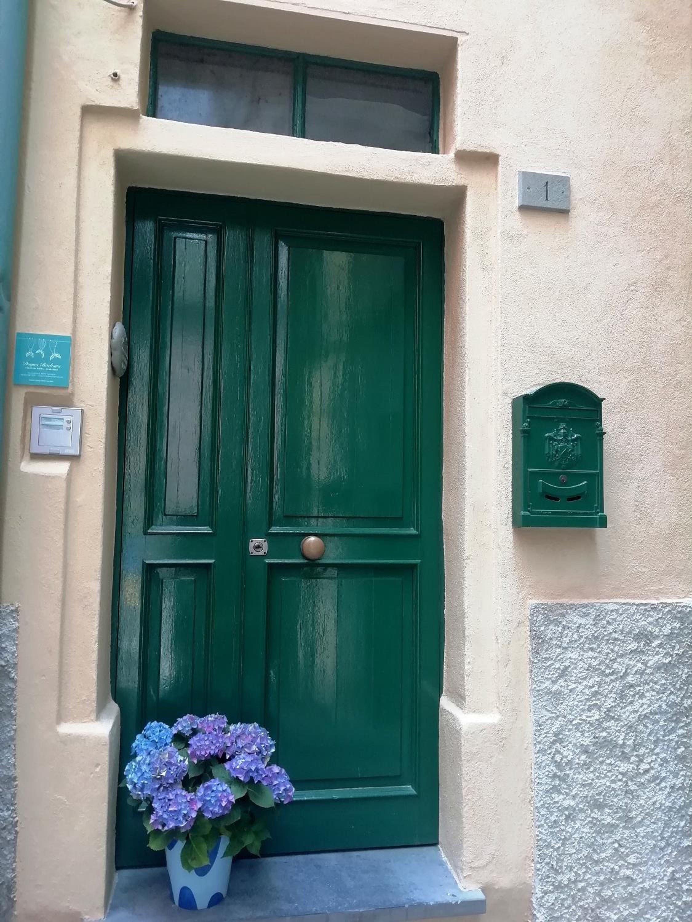 DonnaBarbara photo 2