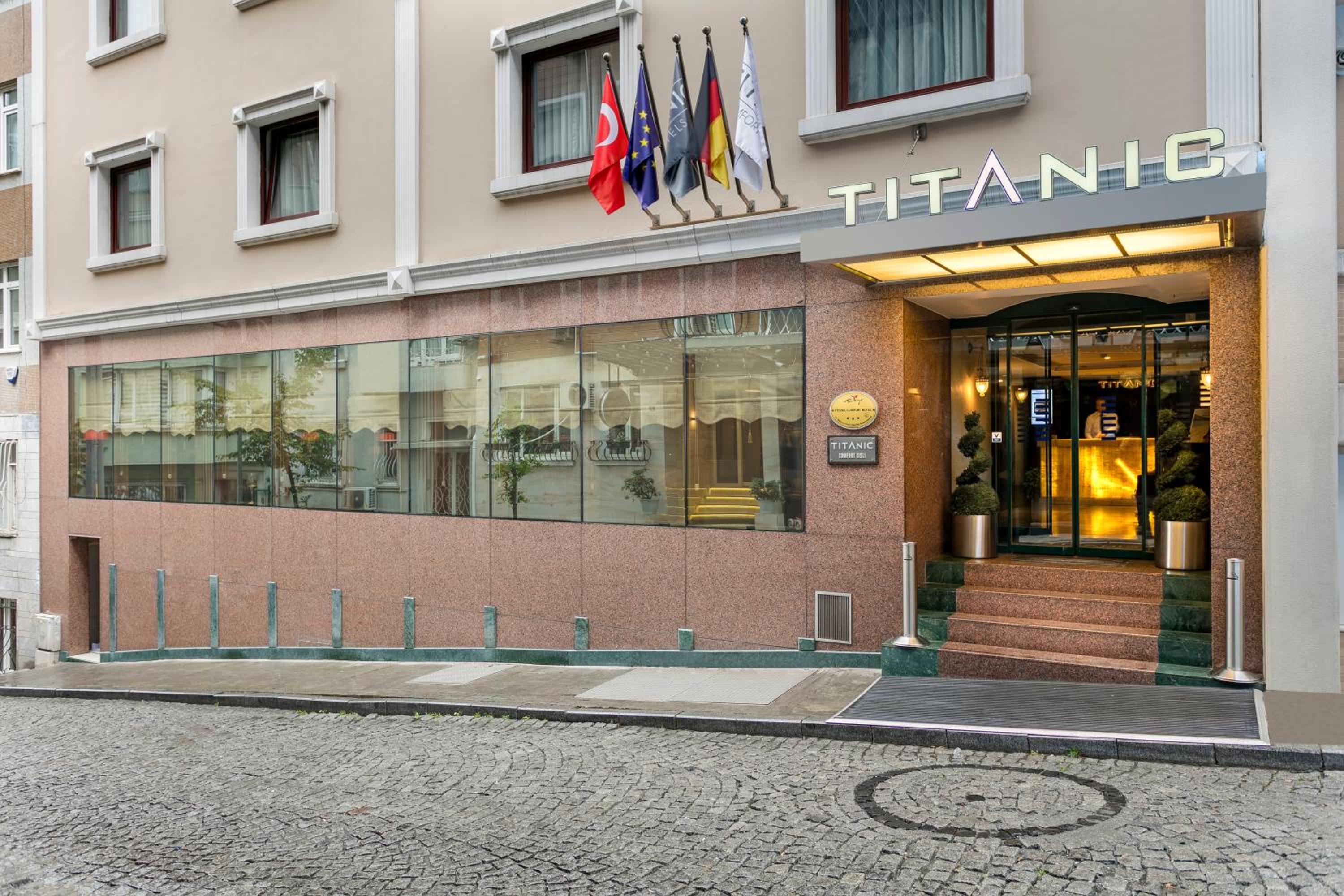 Titanic Comfort Sisli - Image 37