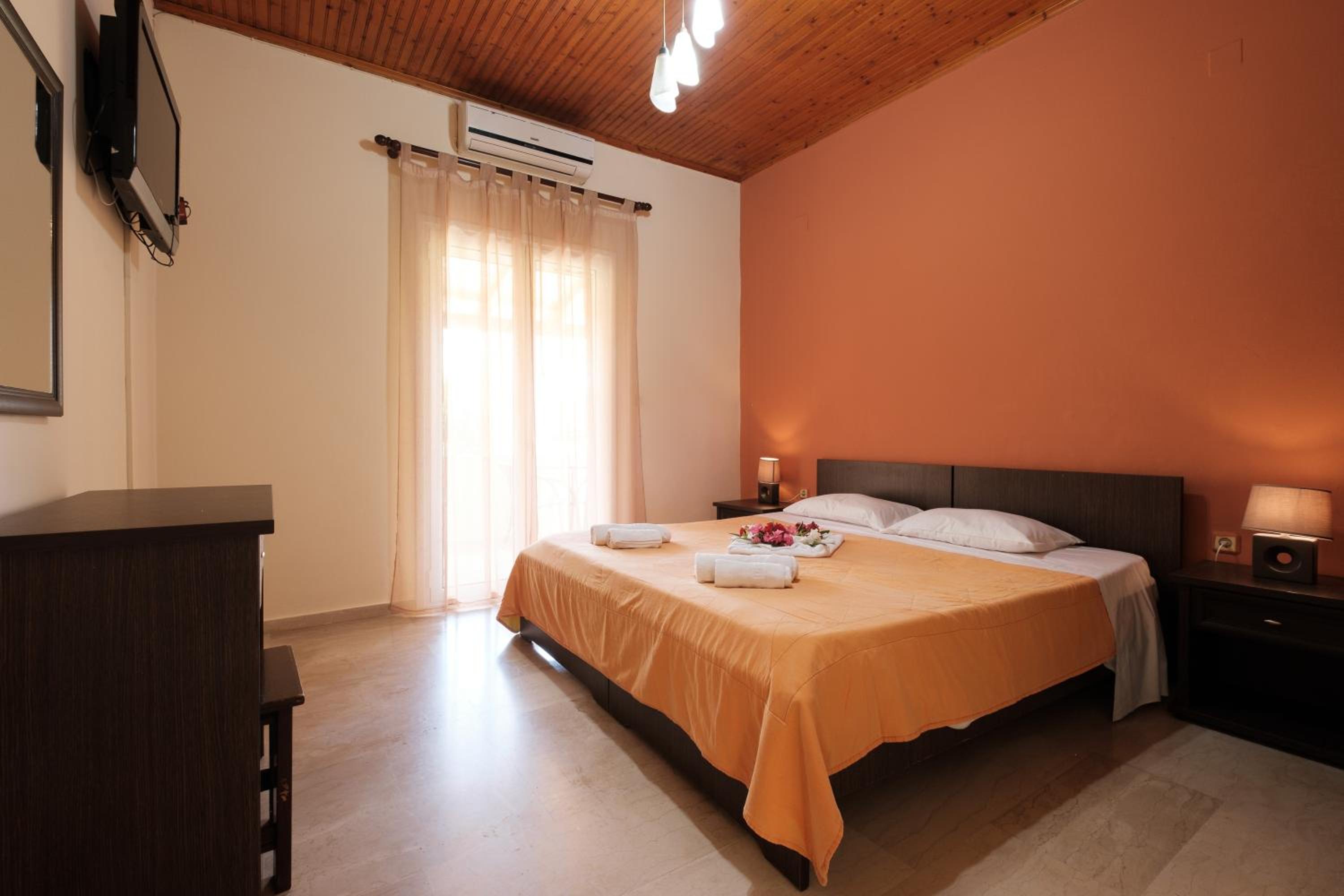 Erifili Apartments