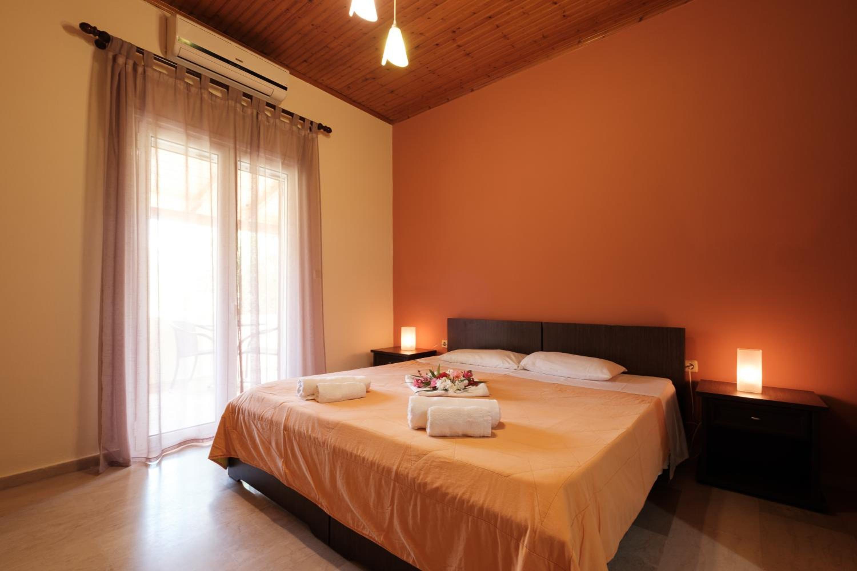 Erifili Apartments