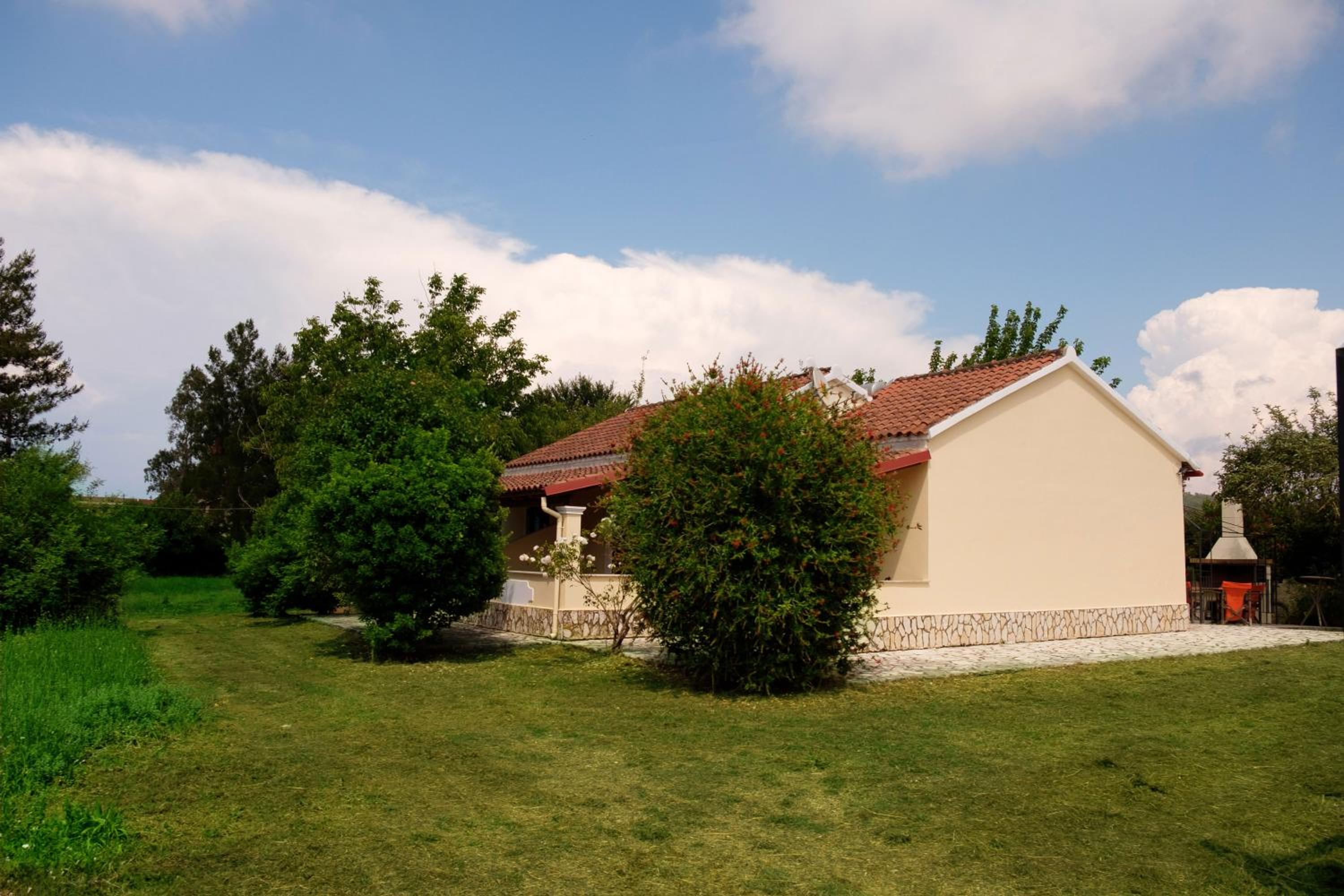 Erifili Apartments