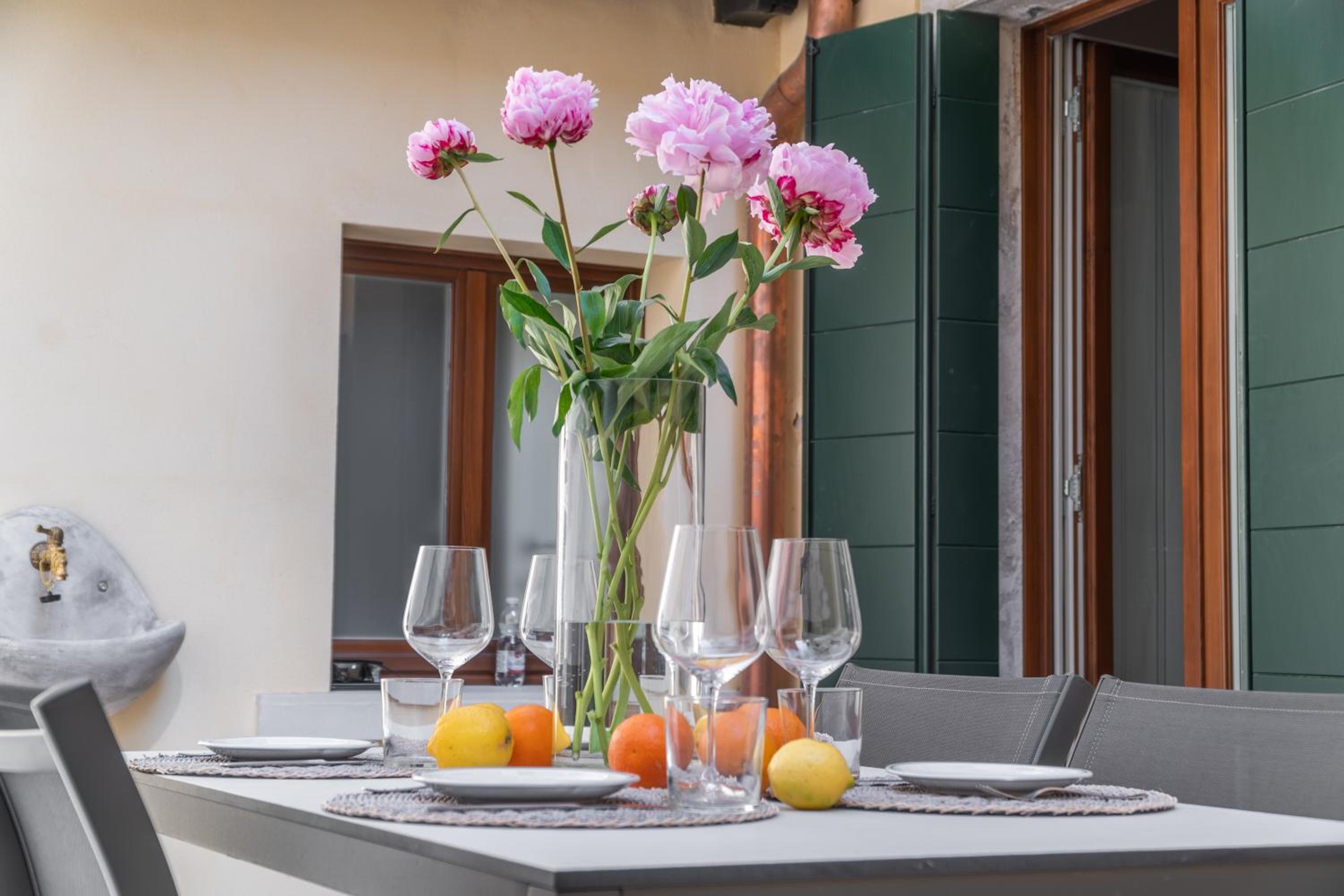 San Giacomo dall'Orio Garden Apartment R&R