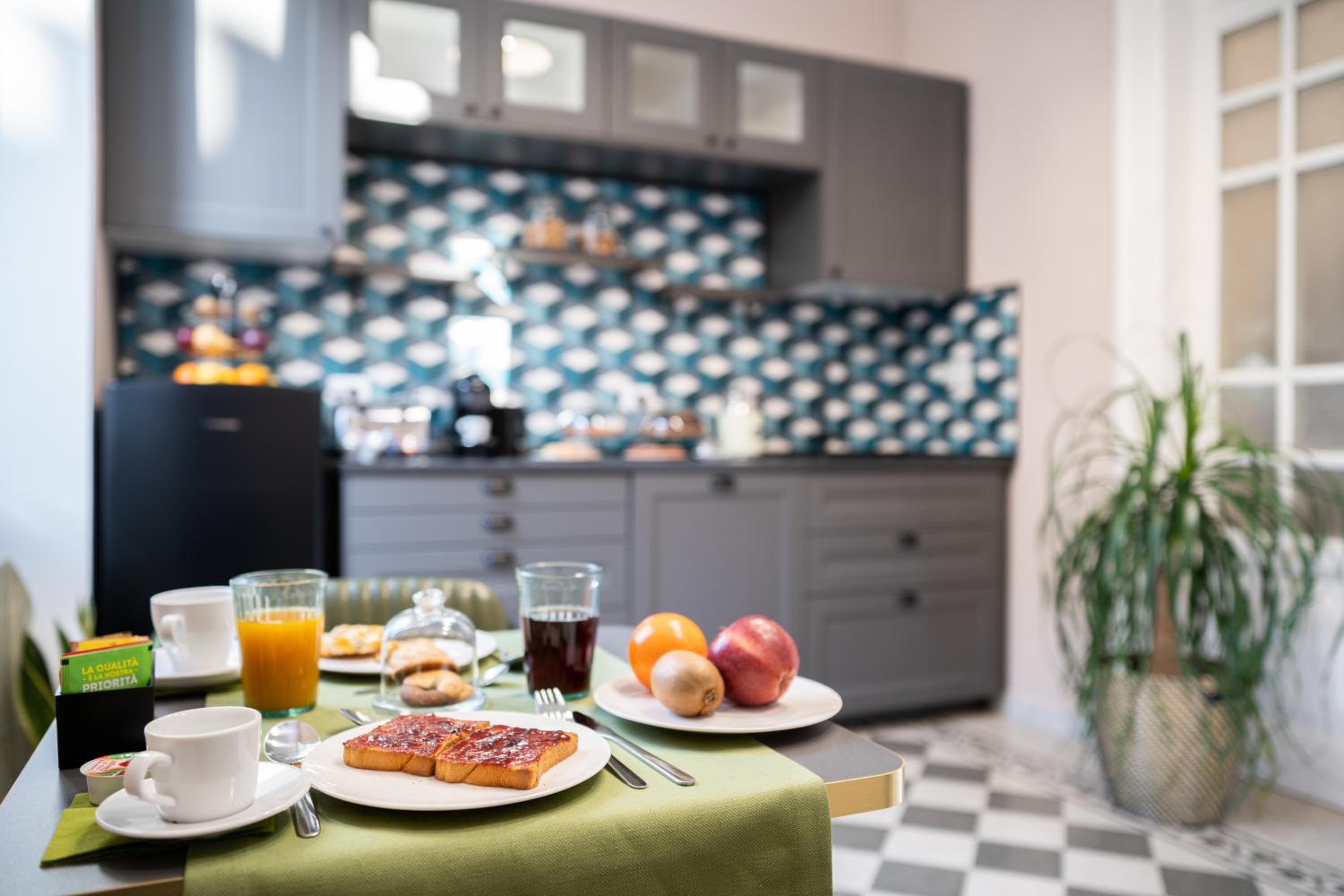 Sweet Home Pigneto Guest House