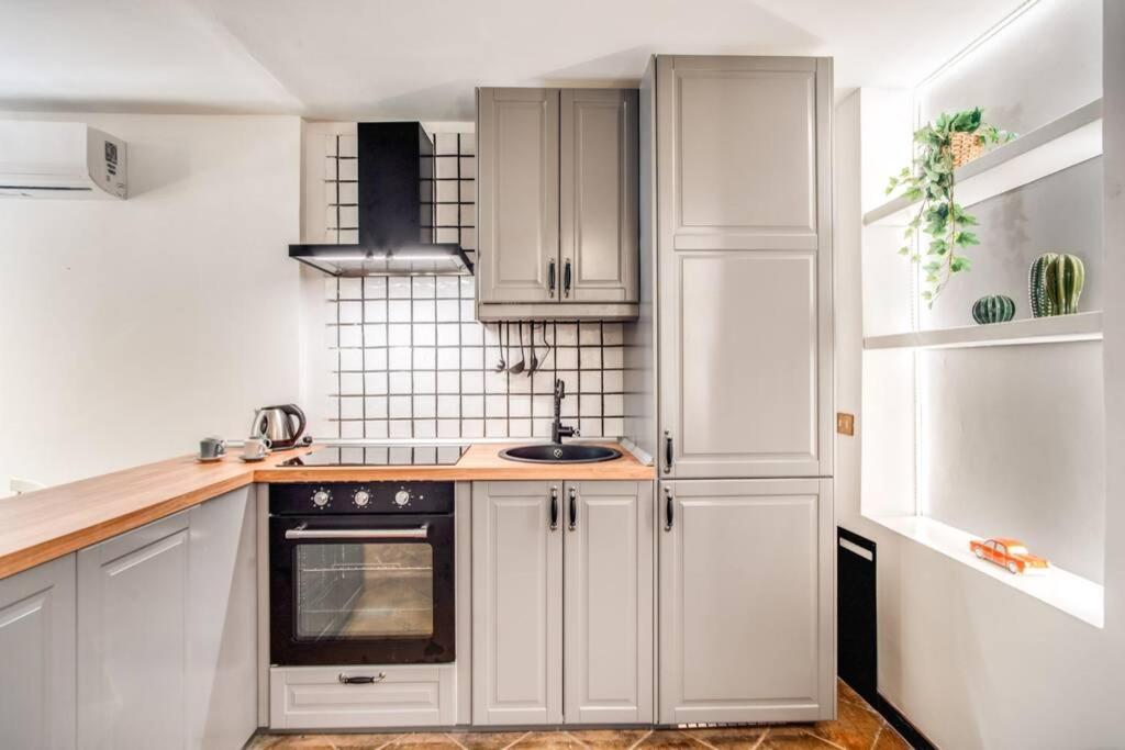 FRESH HOUSE DORIA PAMPHILI