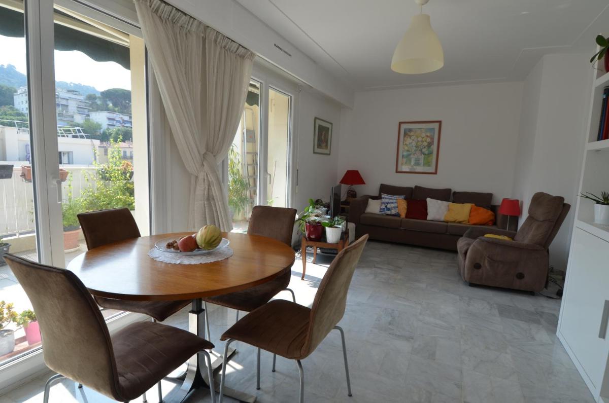 Appartement 4 personnes avec terrasse et parking le port de Nice view 3