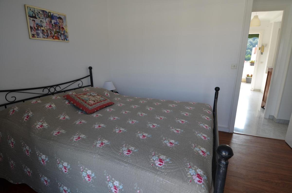 Appartement 4 personnes avec terrasse et parking le port de Nice view 5