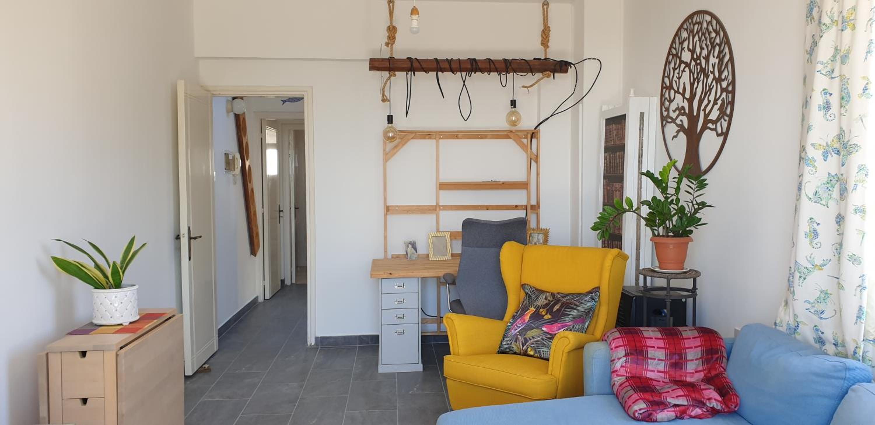 Athena and The Owl Beachside Apt