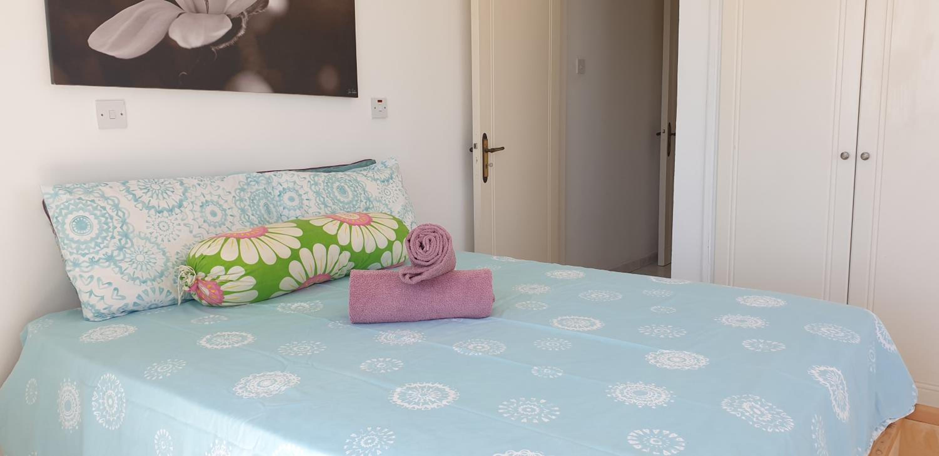 Athena and The Owl Beachside Apt
