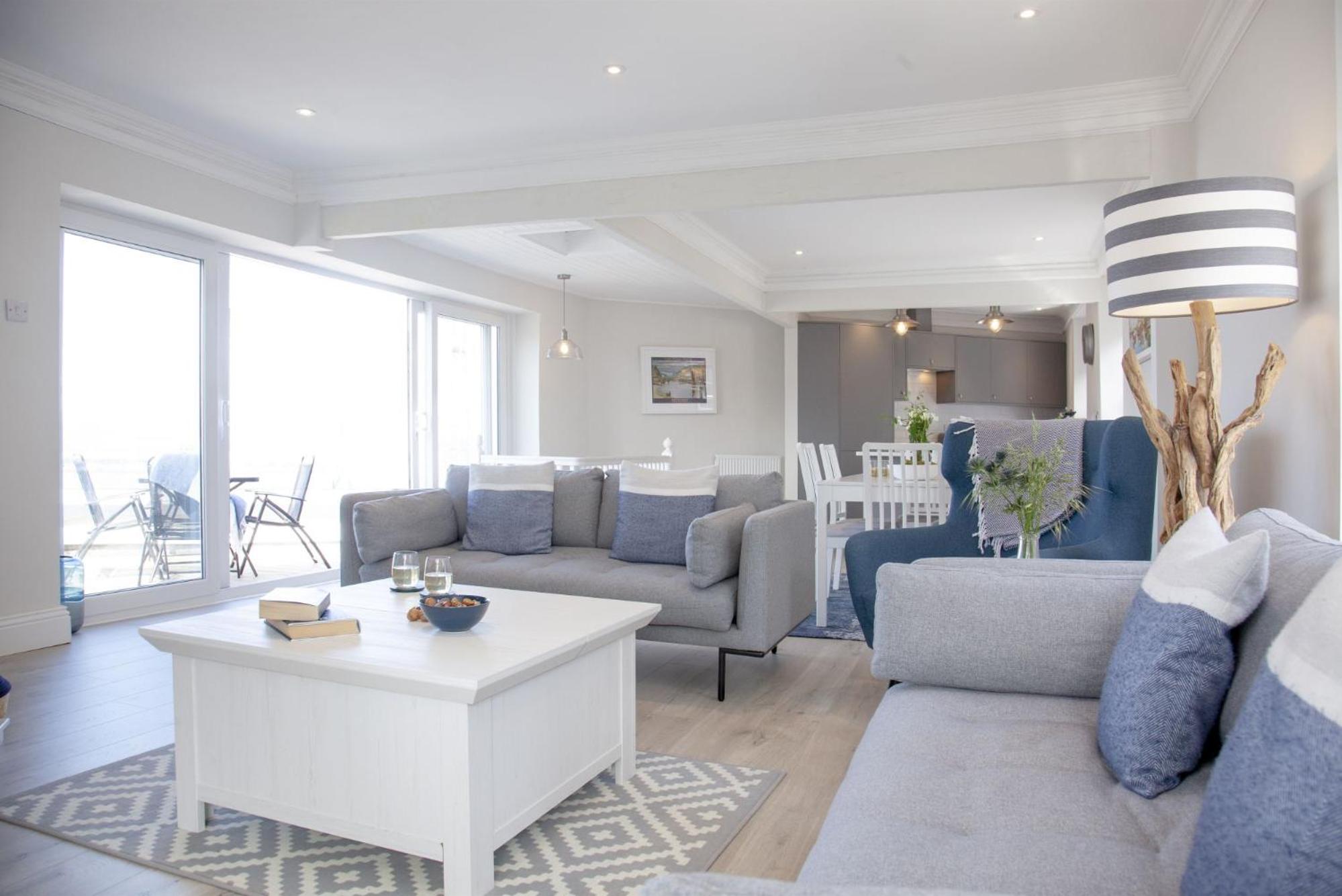 Kings Quay - Harbour Views, Wi-Fi, Parking view 3