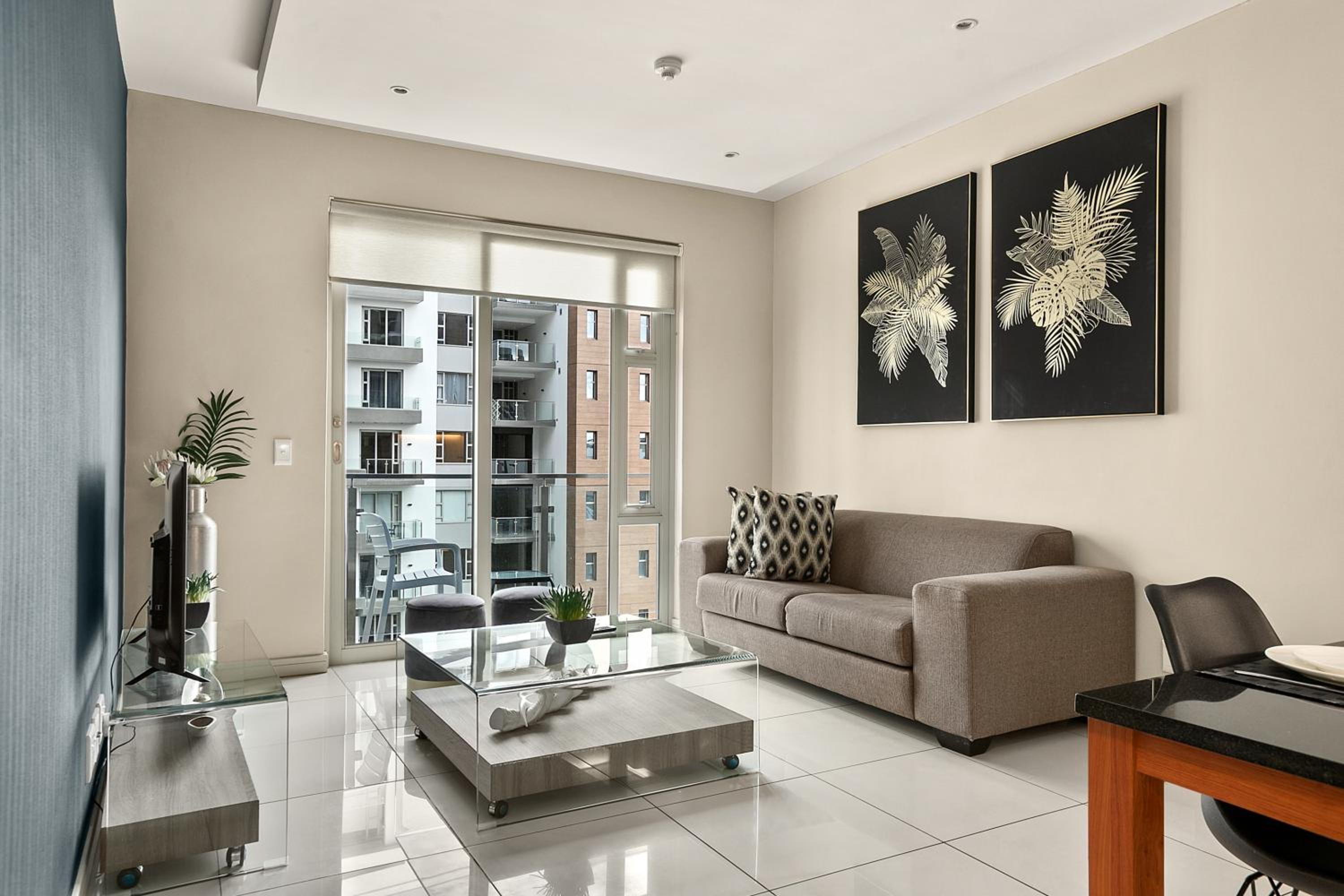 Easy Stay - The Tyrwhitt Rosebank