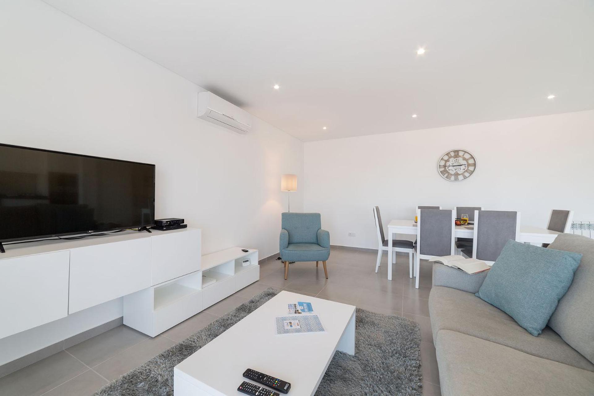 Muralha 2 - Holiday Apartments - By SCH view 5