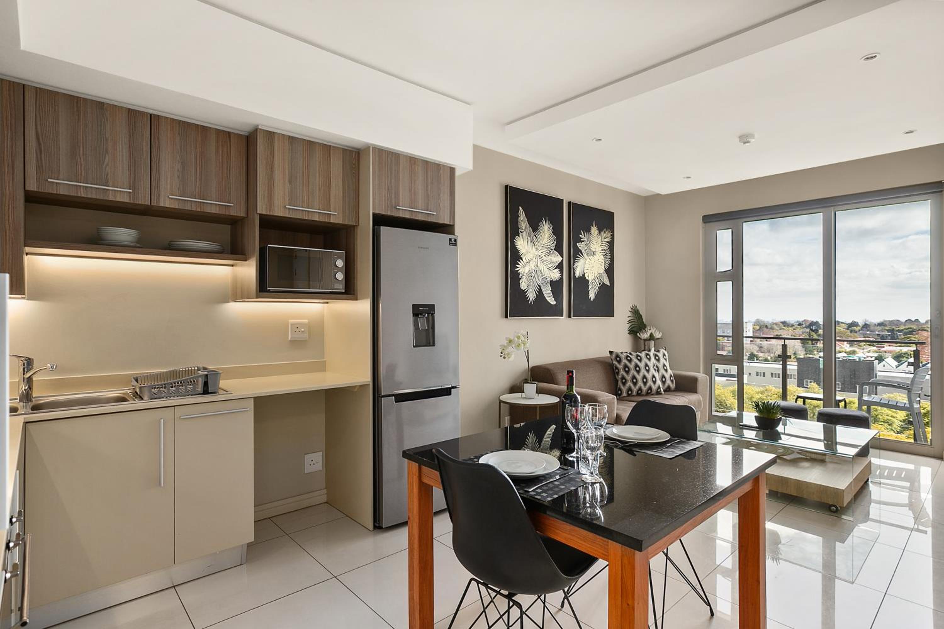 Easy Stay - The Tyrwhitt Rosebank
