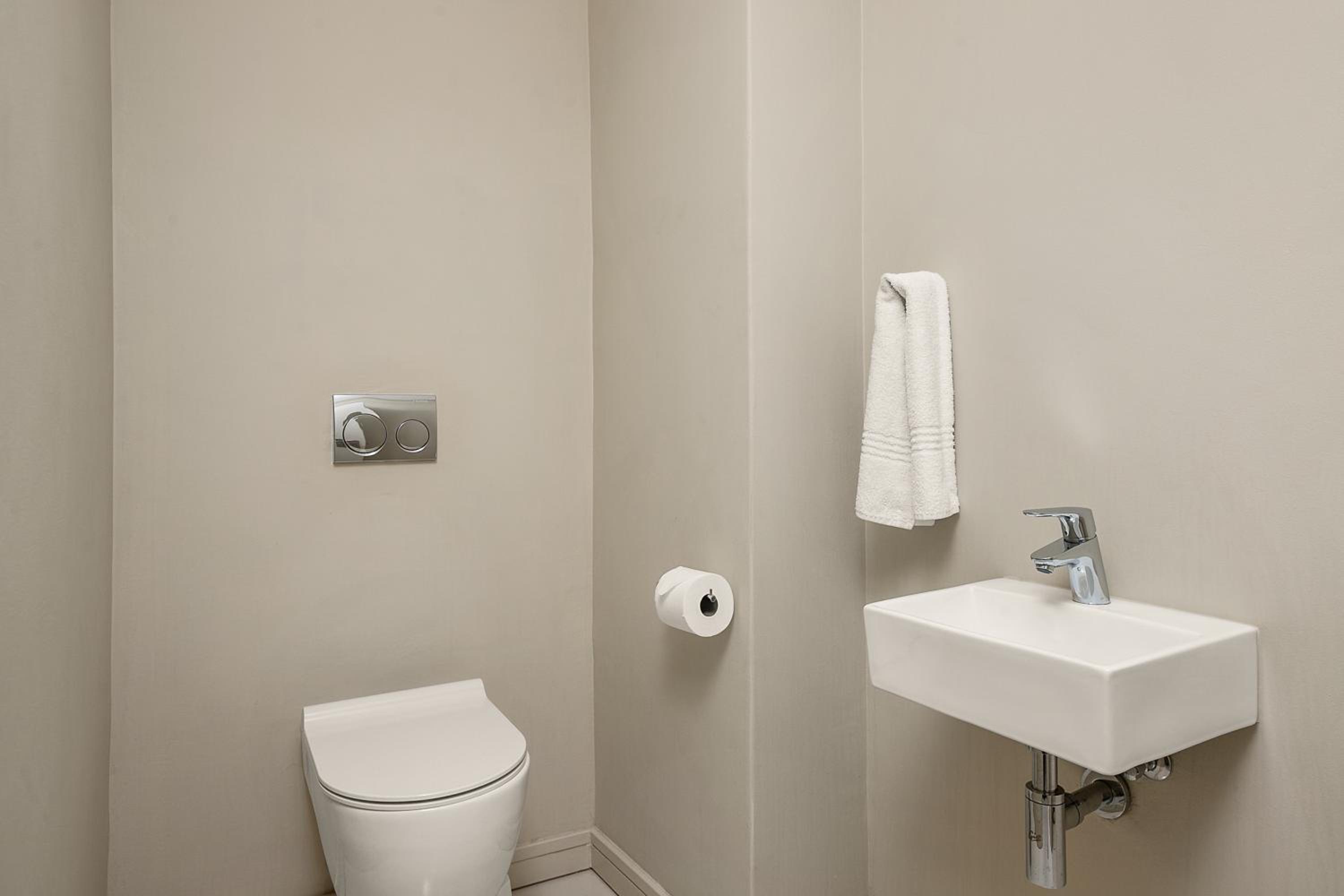Easy Stay - The Tyrwhitt Rosebank