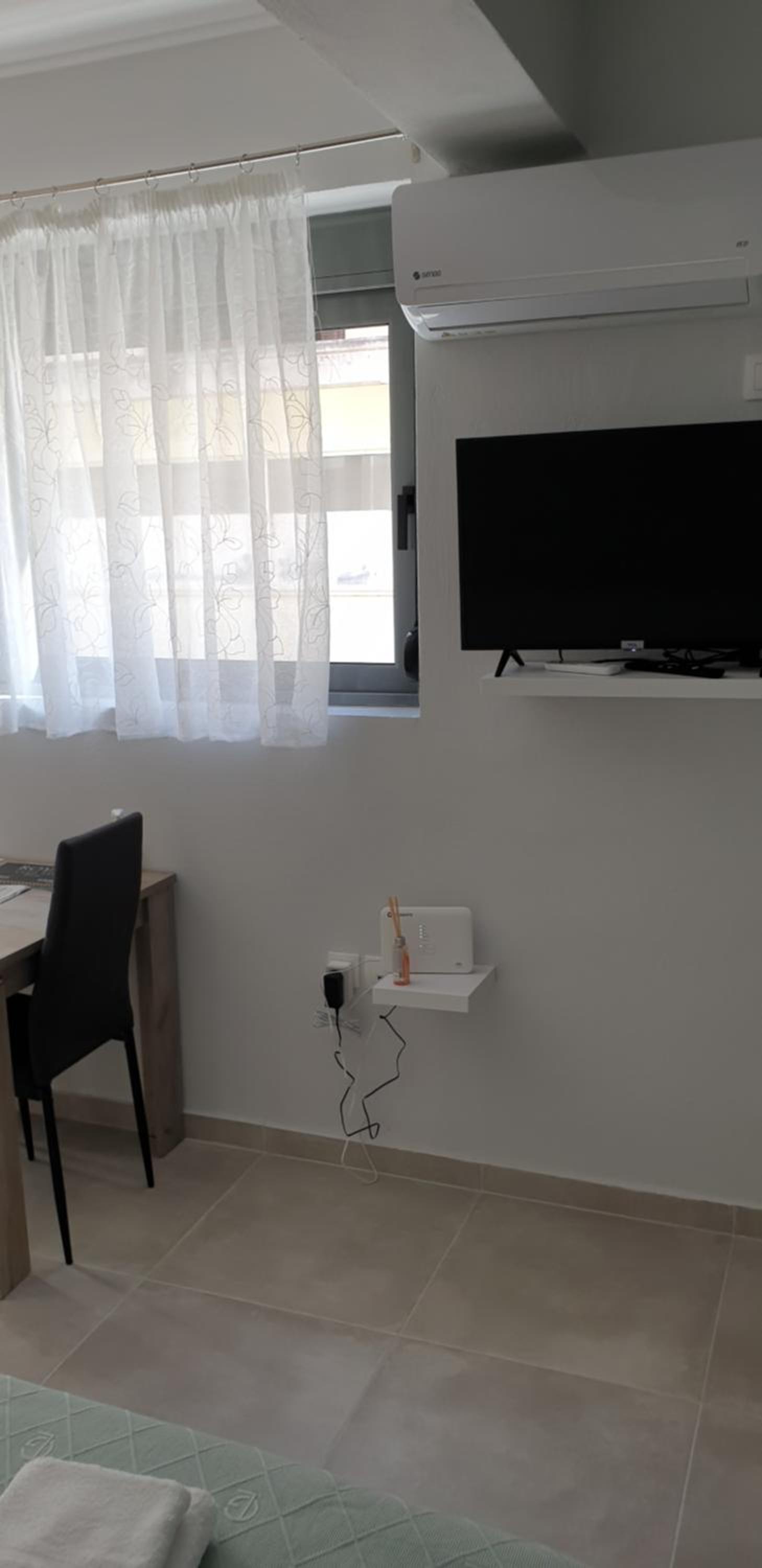 Photo 33