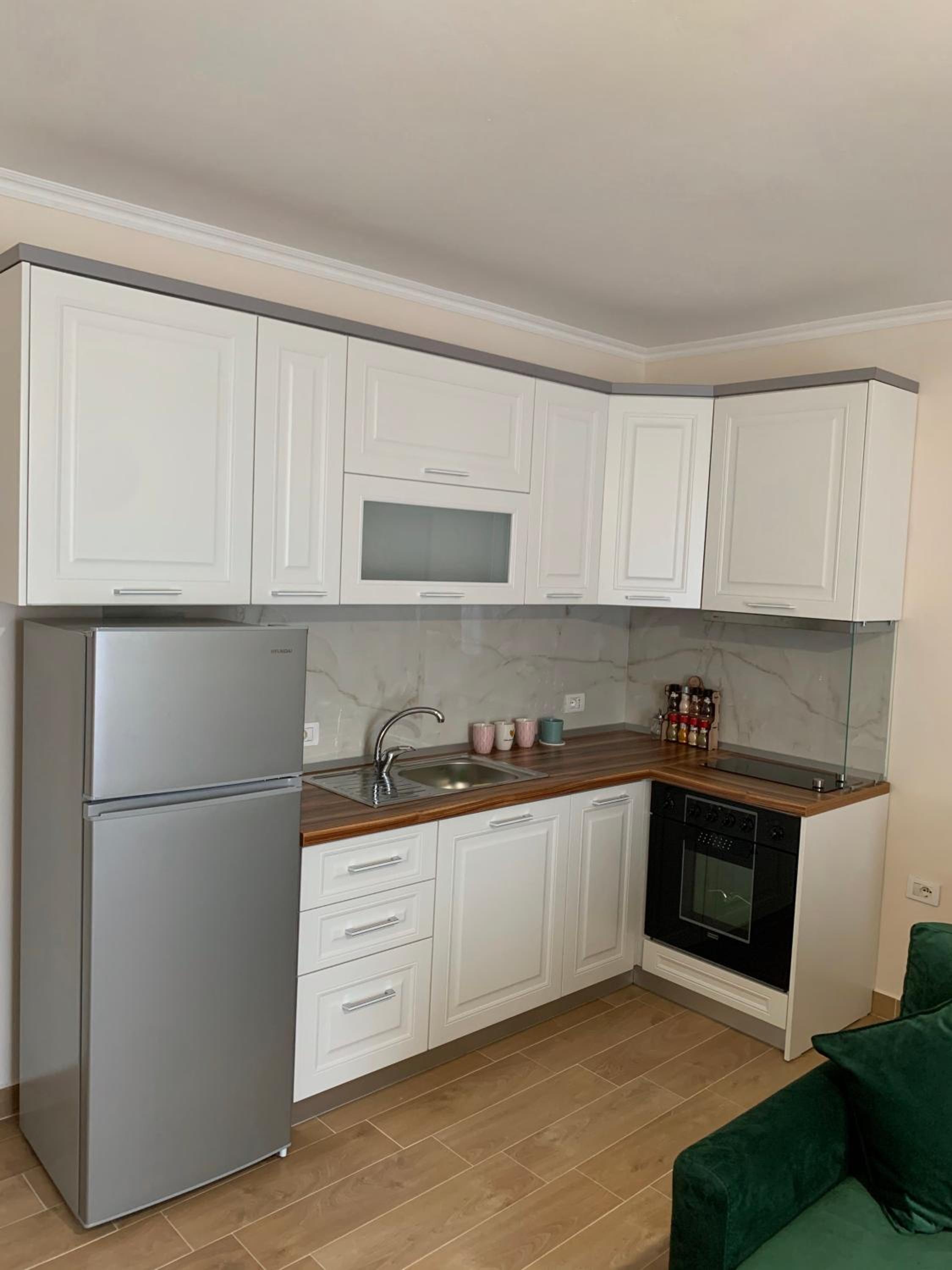 Alb's Apartment 2