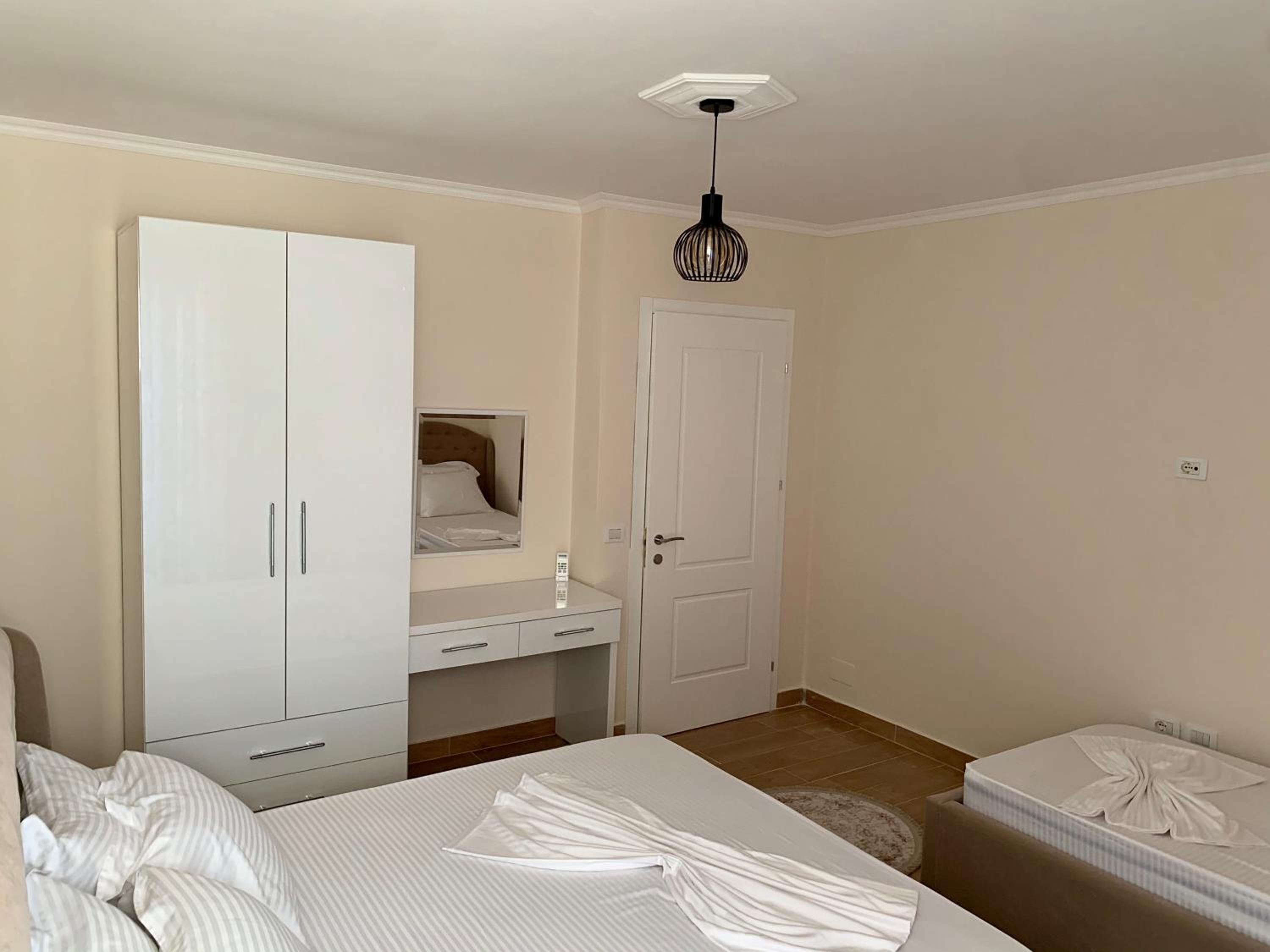 Alb's Apartment 2