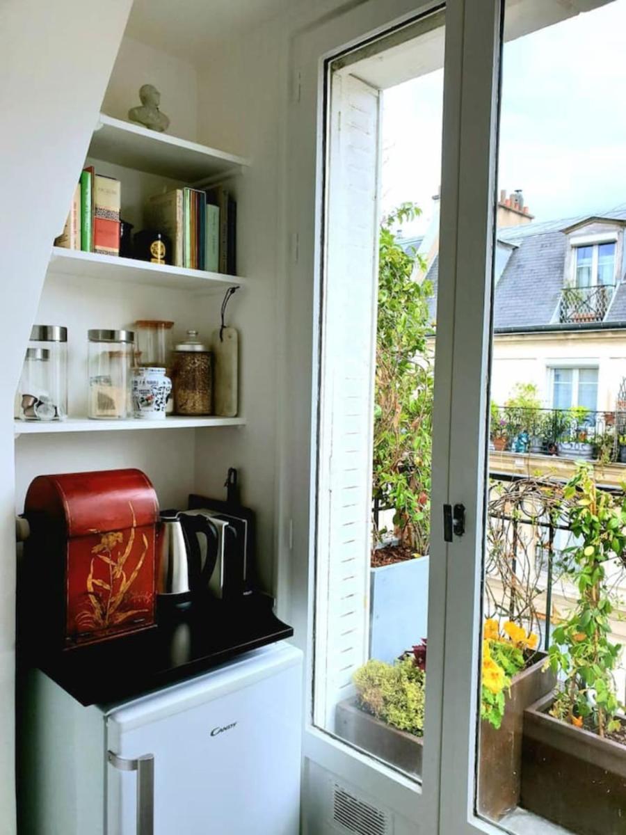 Bright & Modern Studio With Great Sun Exposure