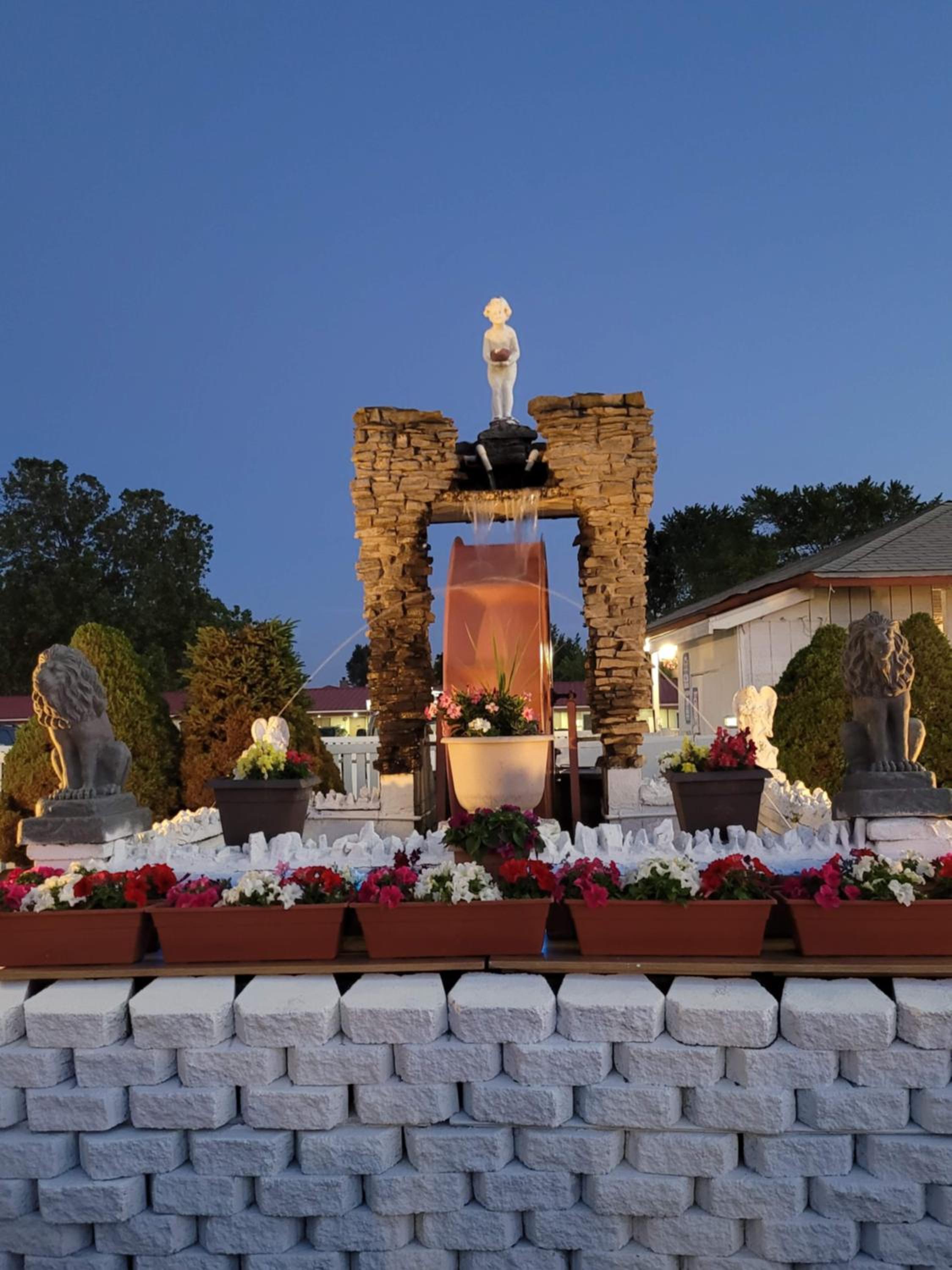 Woodland Inn - Image 5