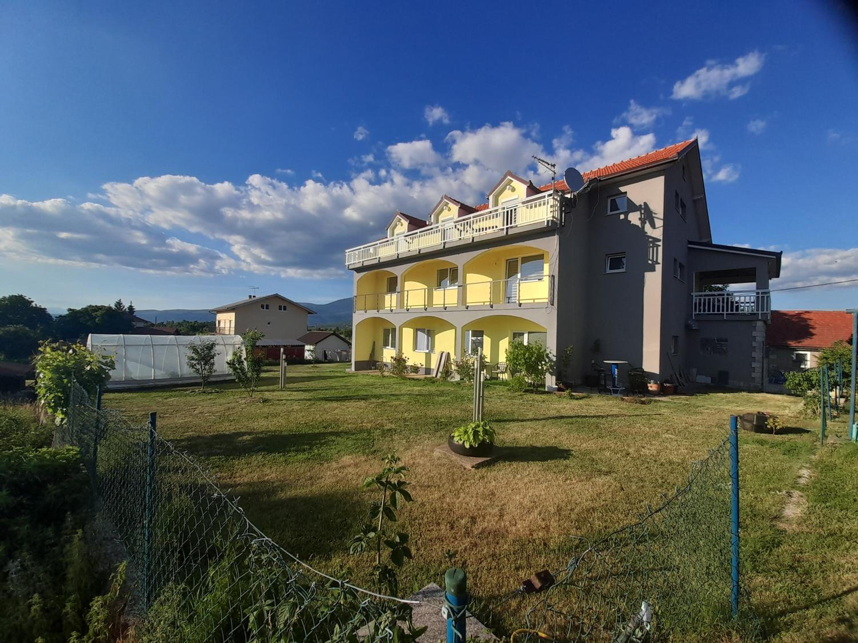 Apartmani Mamić view 3