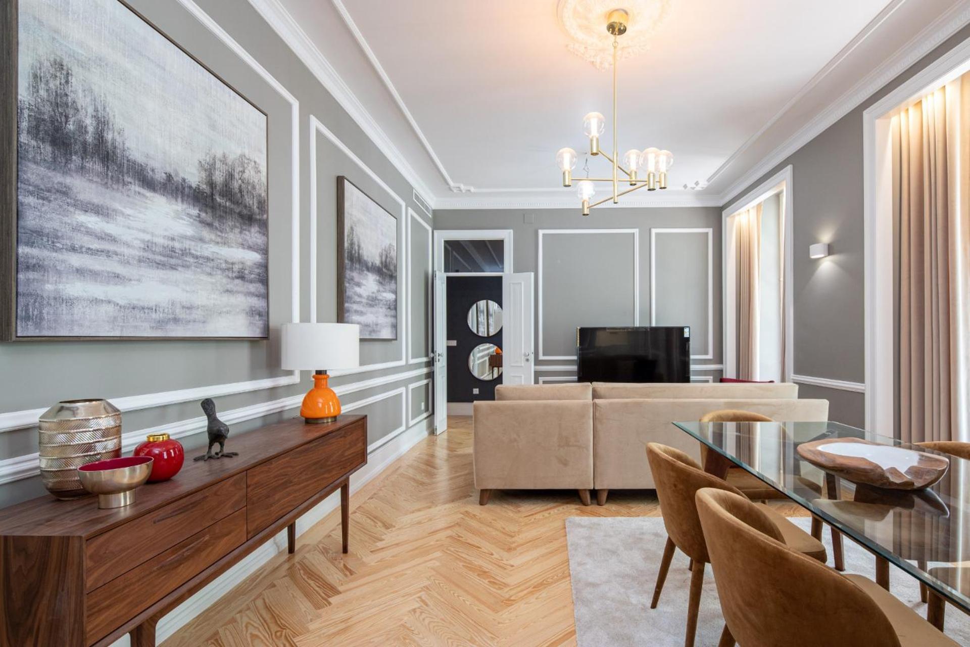 RC 161- Amazing City Center Apartment view 2