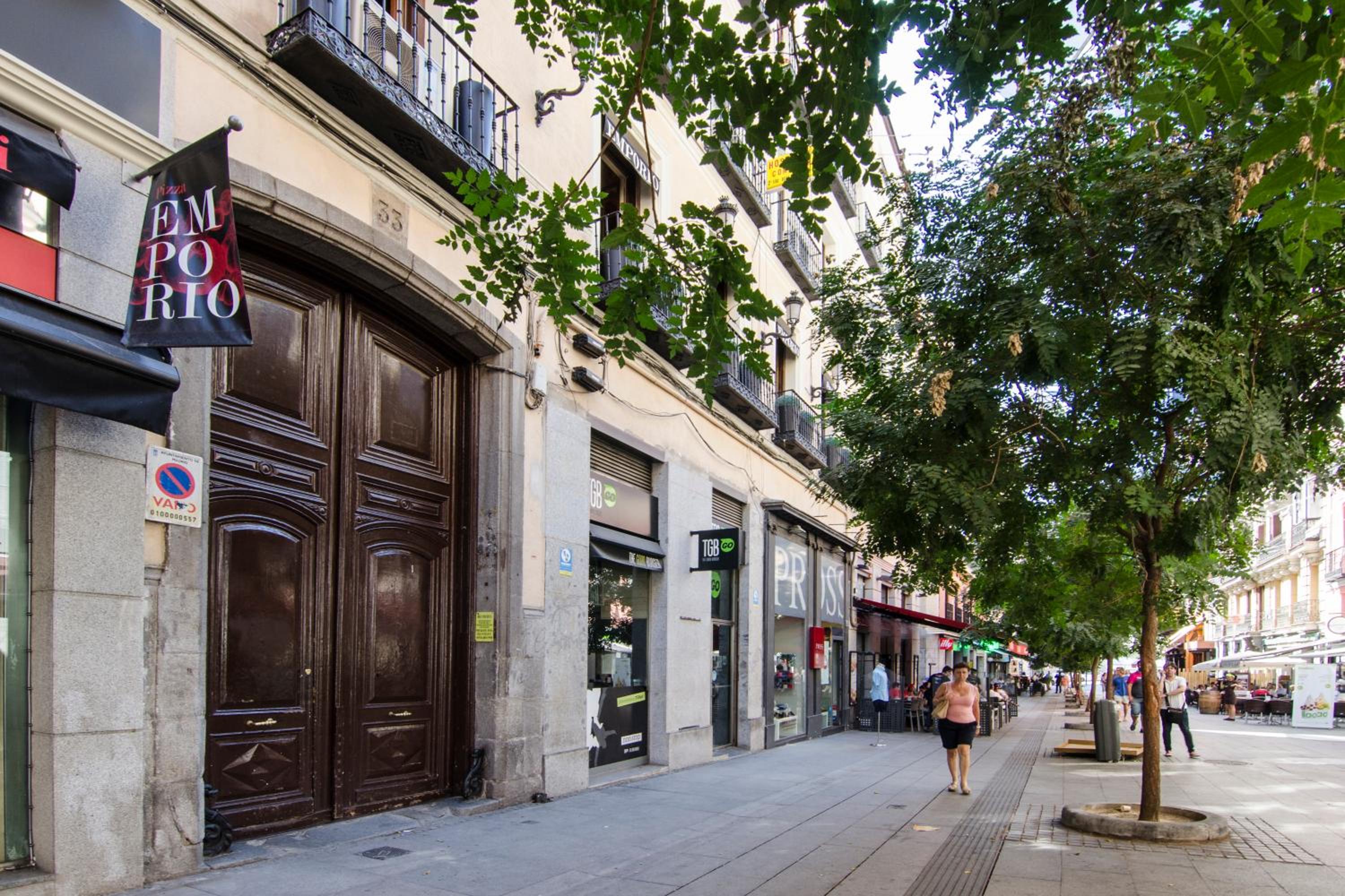 Sleeping Gran Via view 4