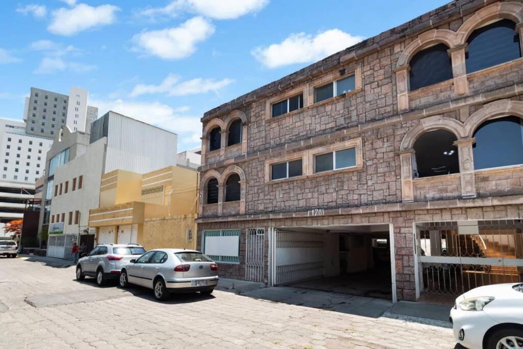 MS Loft Suite Moderno Ubicadísimo 150MB 178A view 2