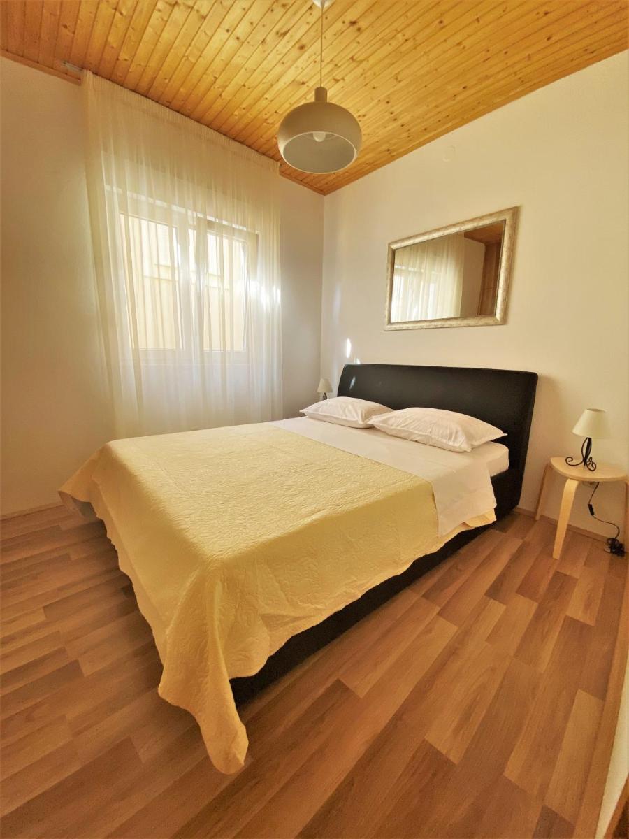 Central Apartments Preko view 5
