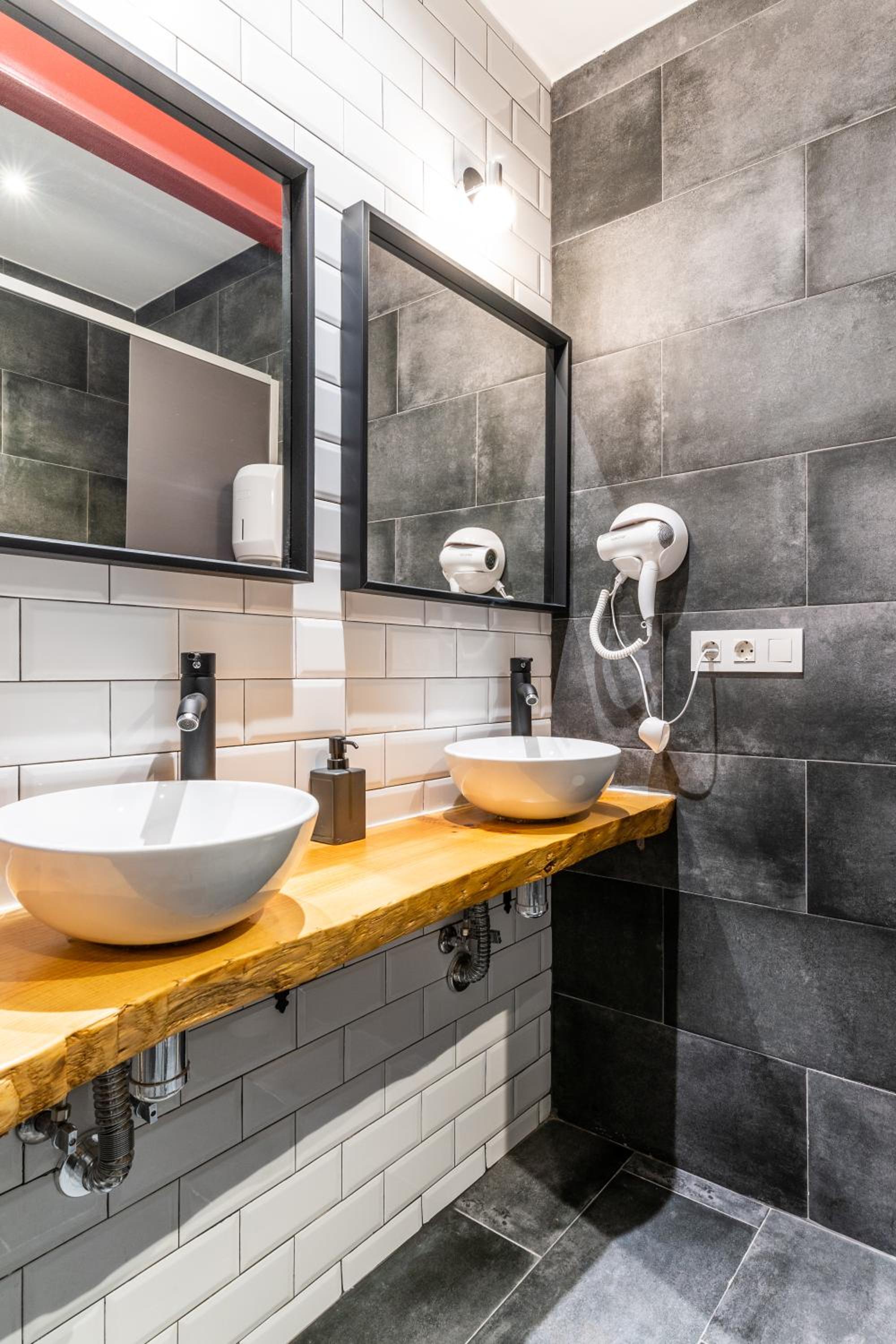 Four Rooms Hostel, photo 39