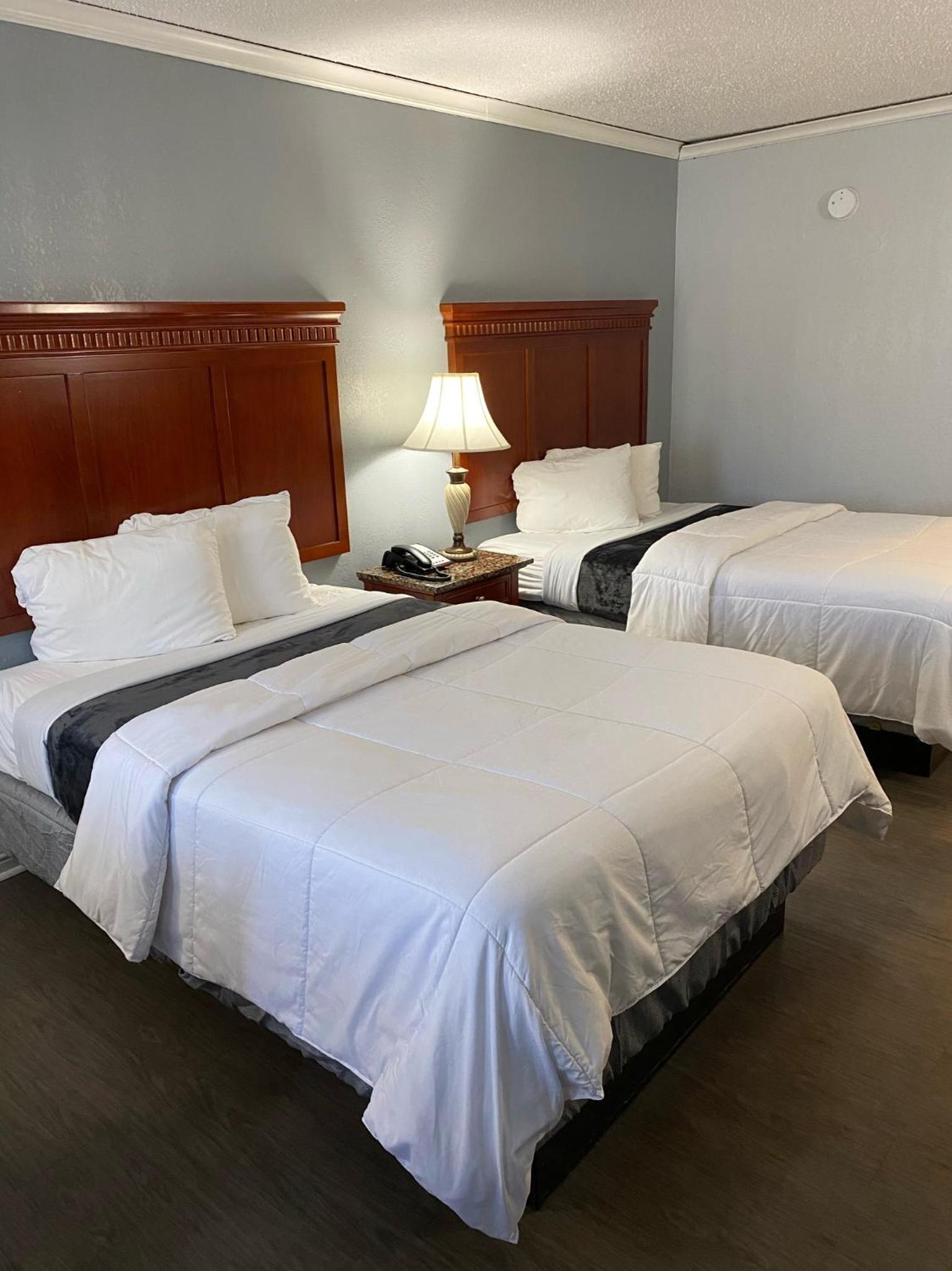 Quarters Inn Suites - Property Image 7