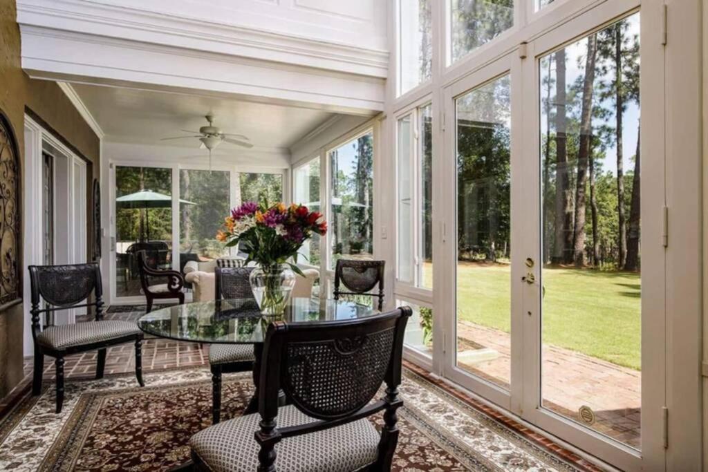 Knollwood Manor - The Historic Mid Pines Mansion view 2