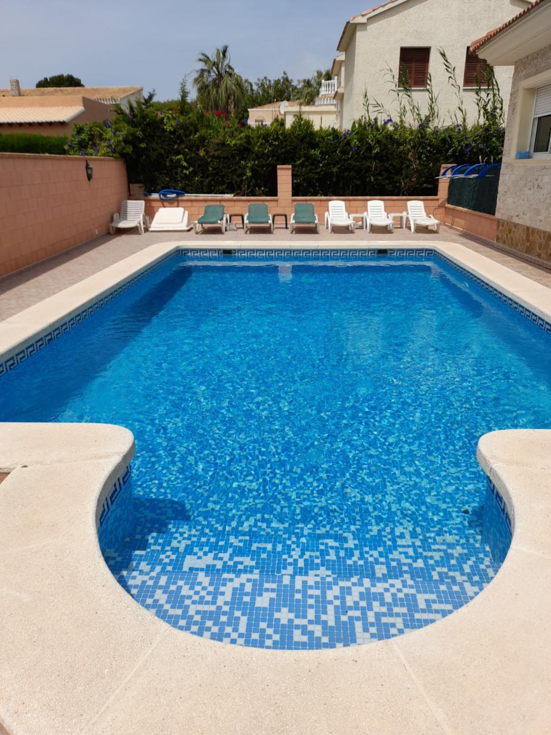 CHALET MUY CERCA DE LA PLAYA CON PISCINA PRIVADA view 3