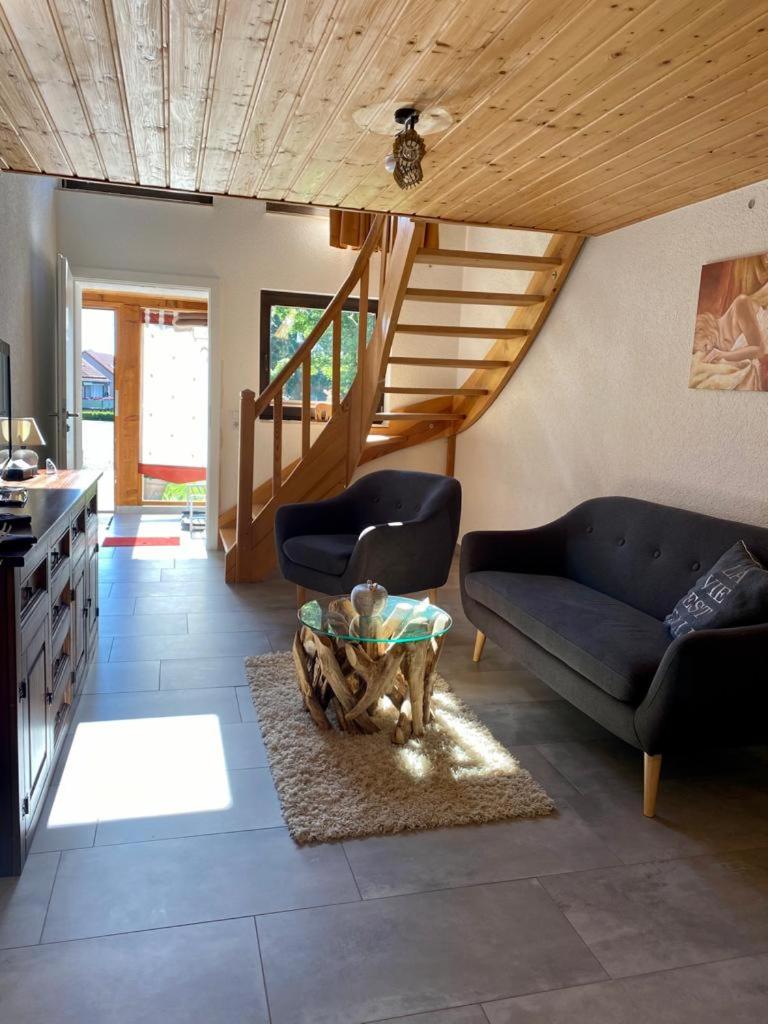 Naturstammhaus und Appartements Zum Brockenbaecker