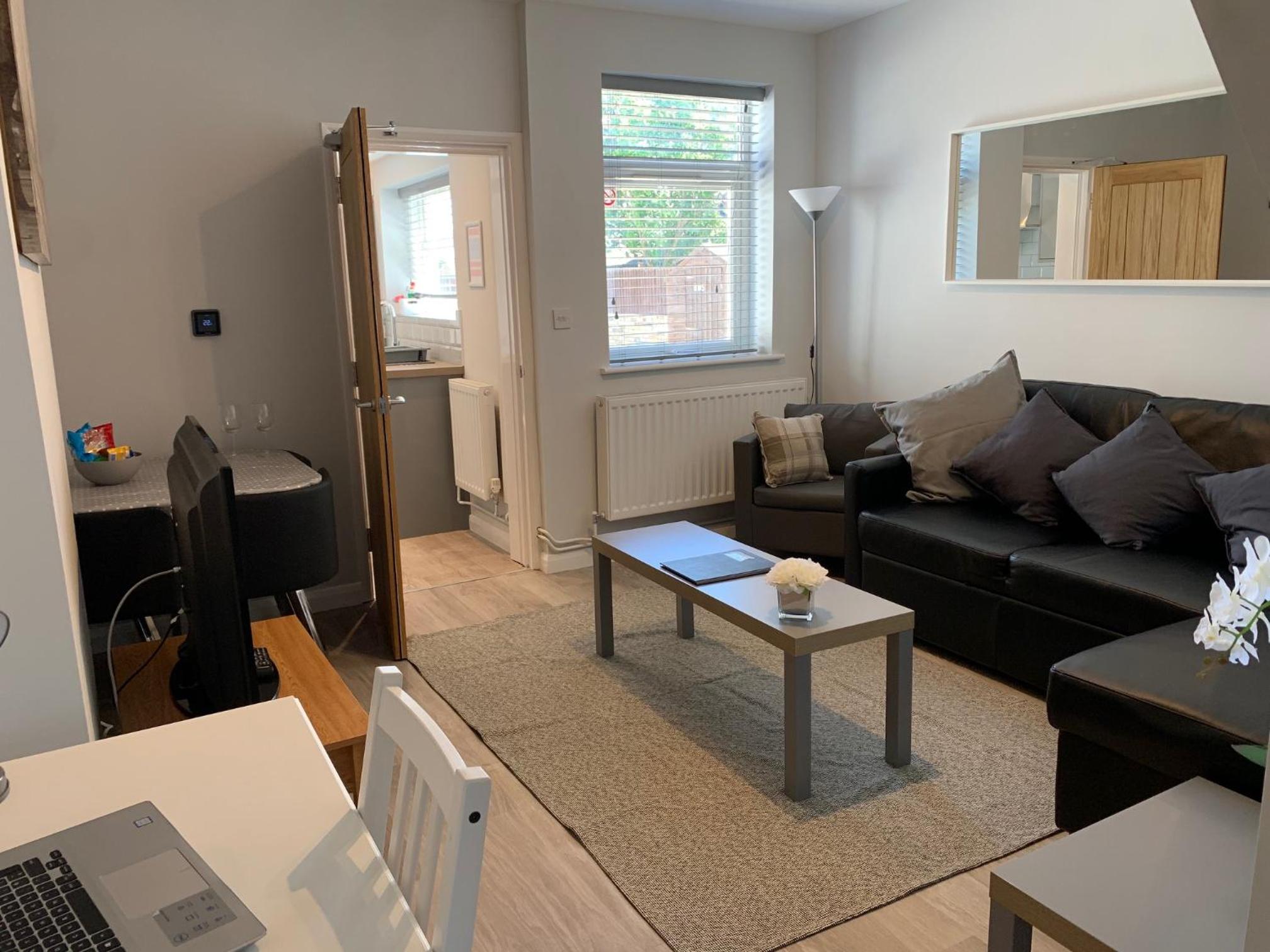 Newmarket Vacations - Eclipse Apartment No 3 - Property Image 14