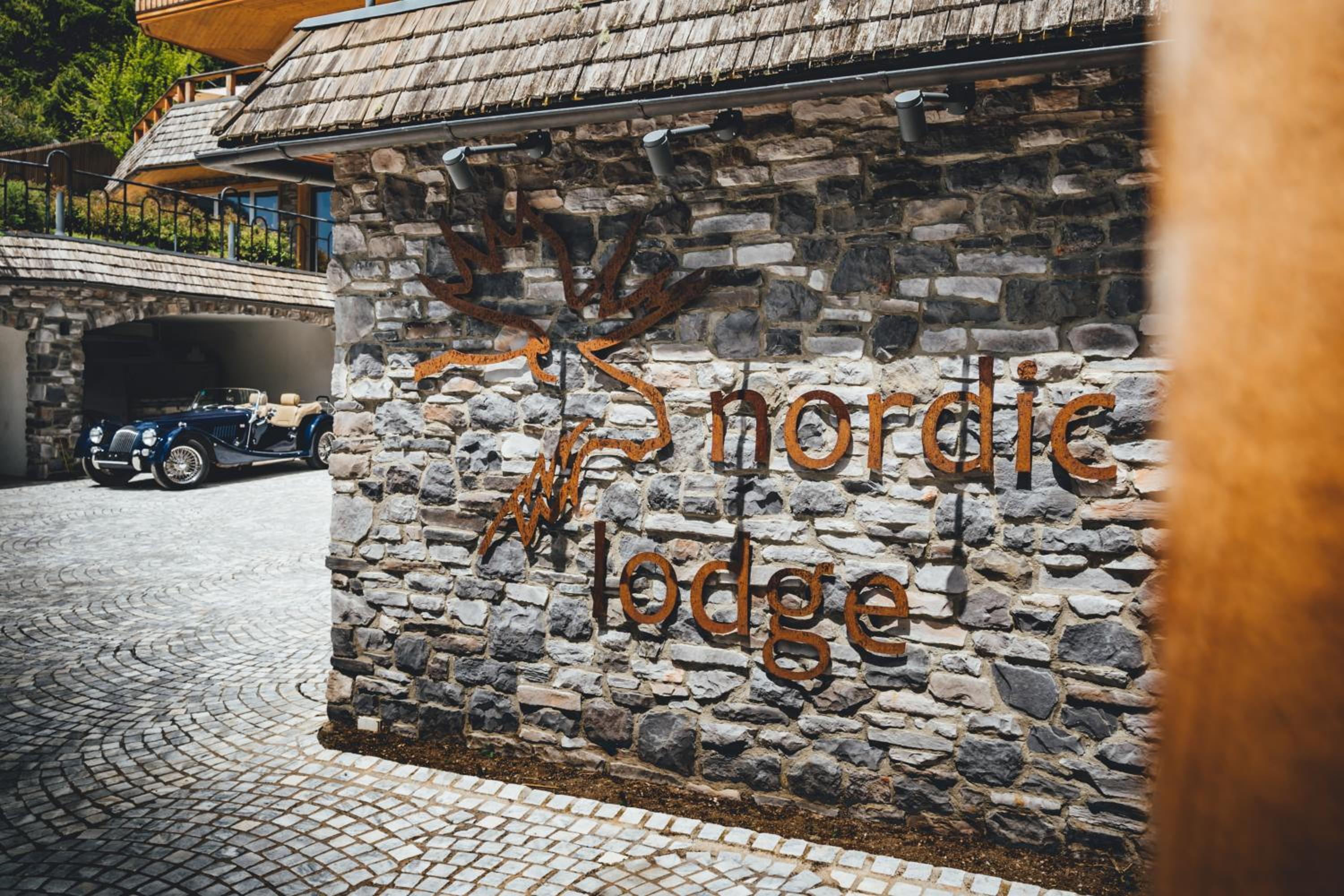 Nordic Lodge - Suite Hotel