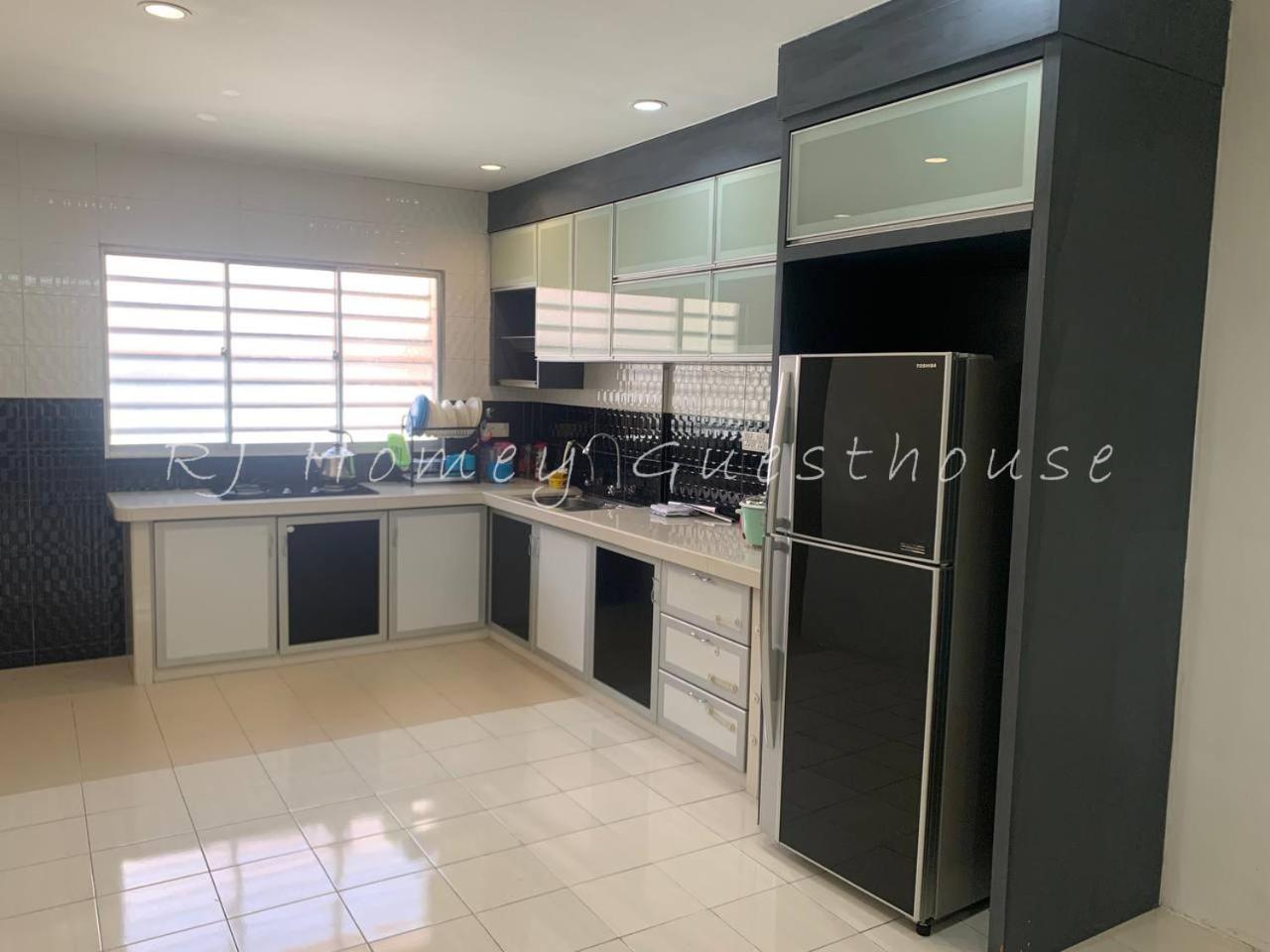 RJ Homey Guesthouse photo 5