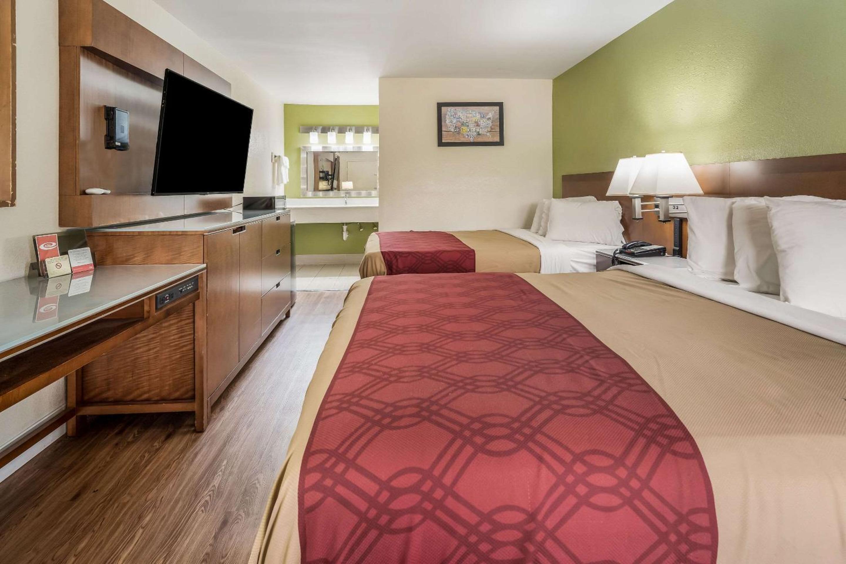 Econo Lodge Atlanta Airport East