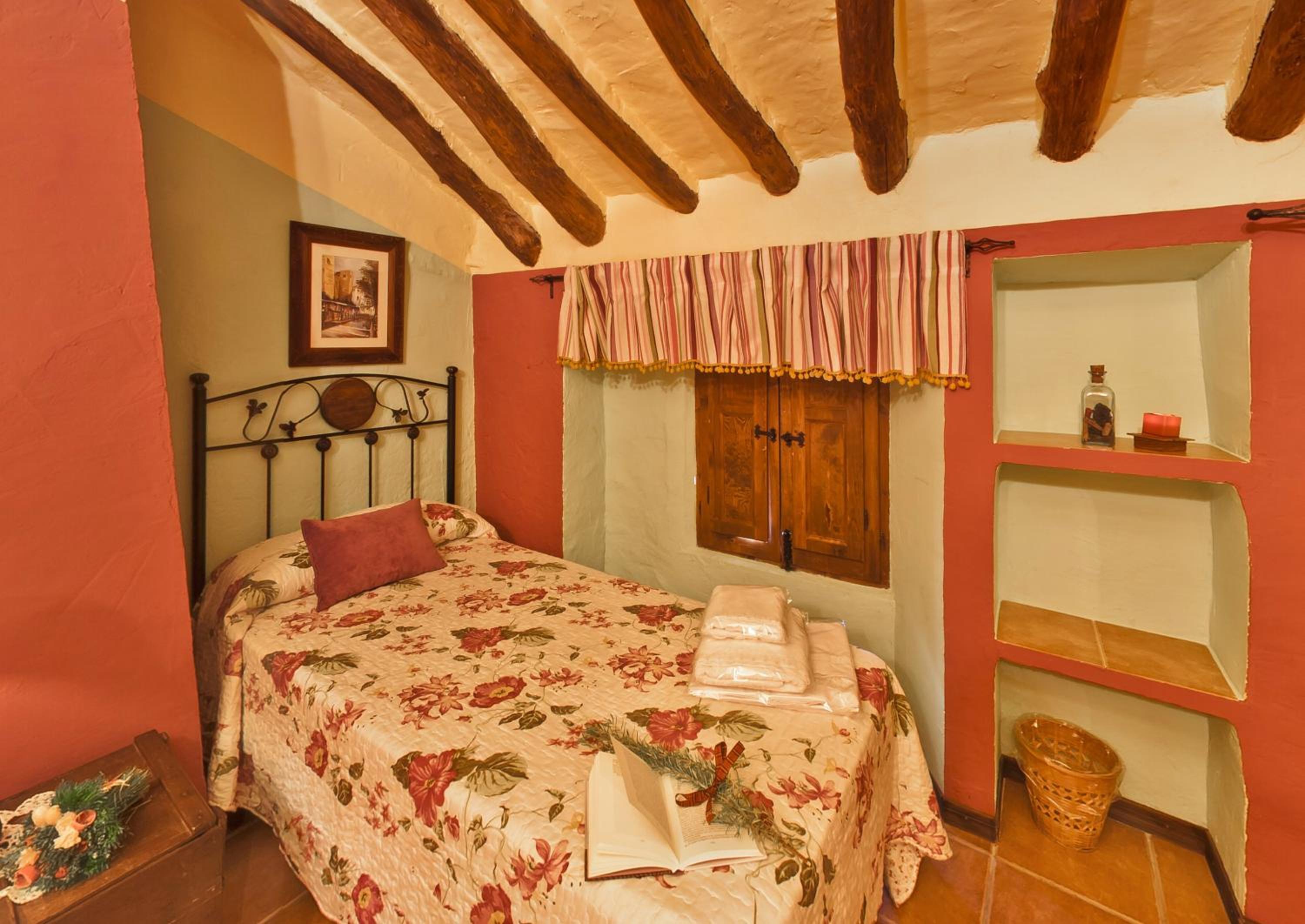 Elegant Villa in Priego de Córdoba with Private Pool