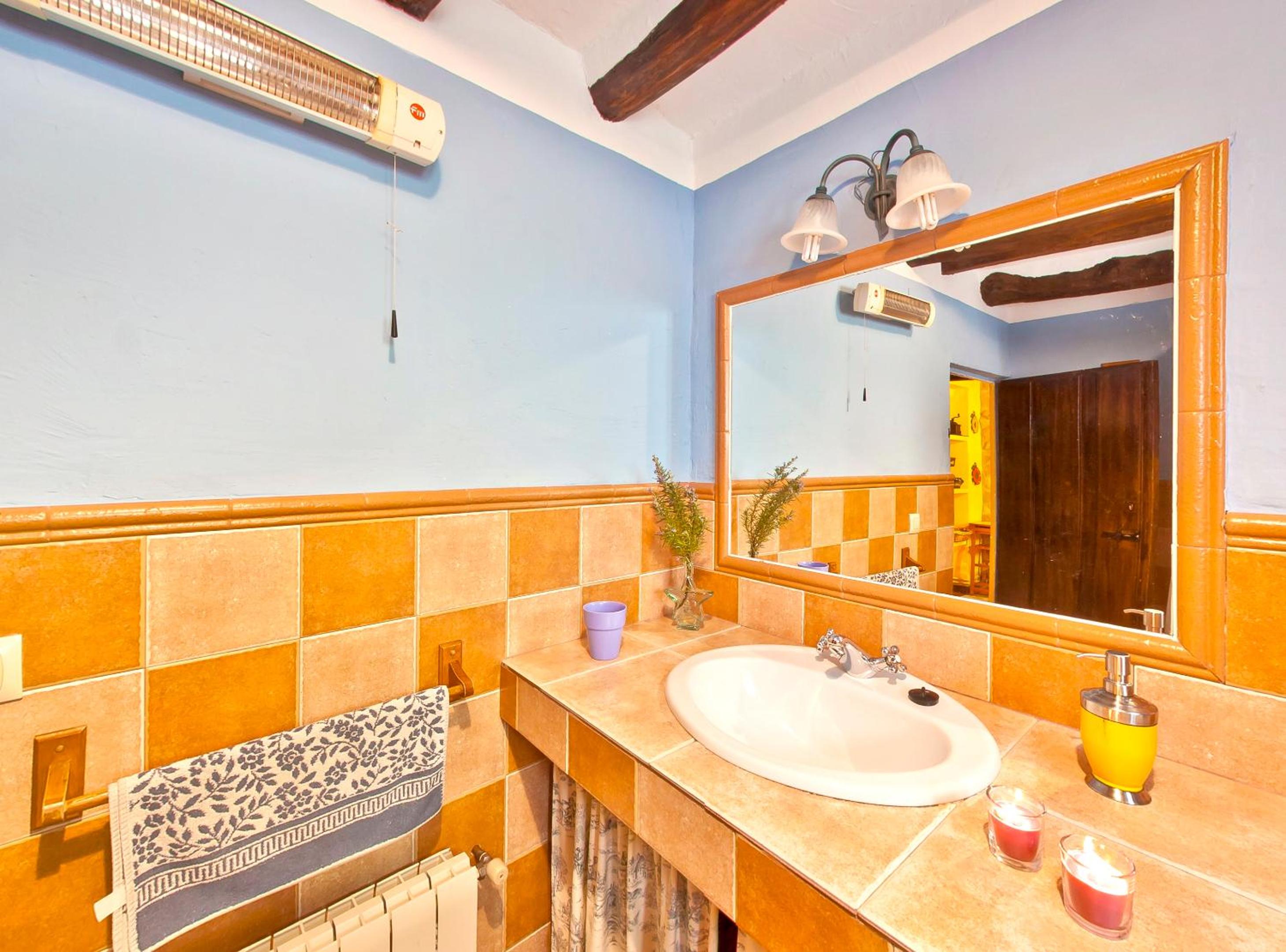 Elegant Villa in Priego de Córdoba with Private Pool