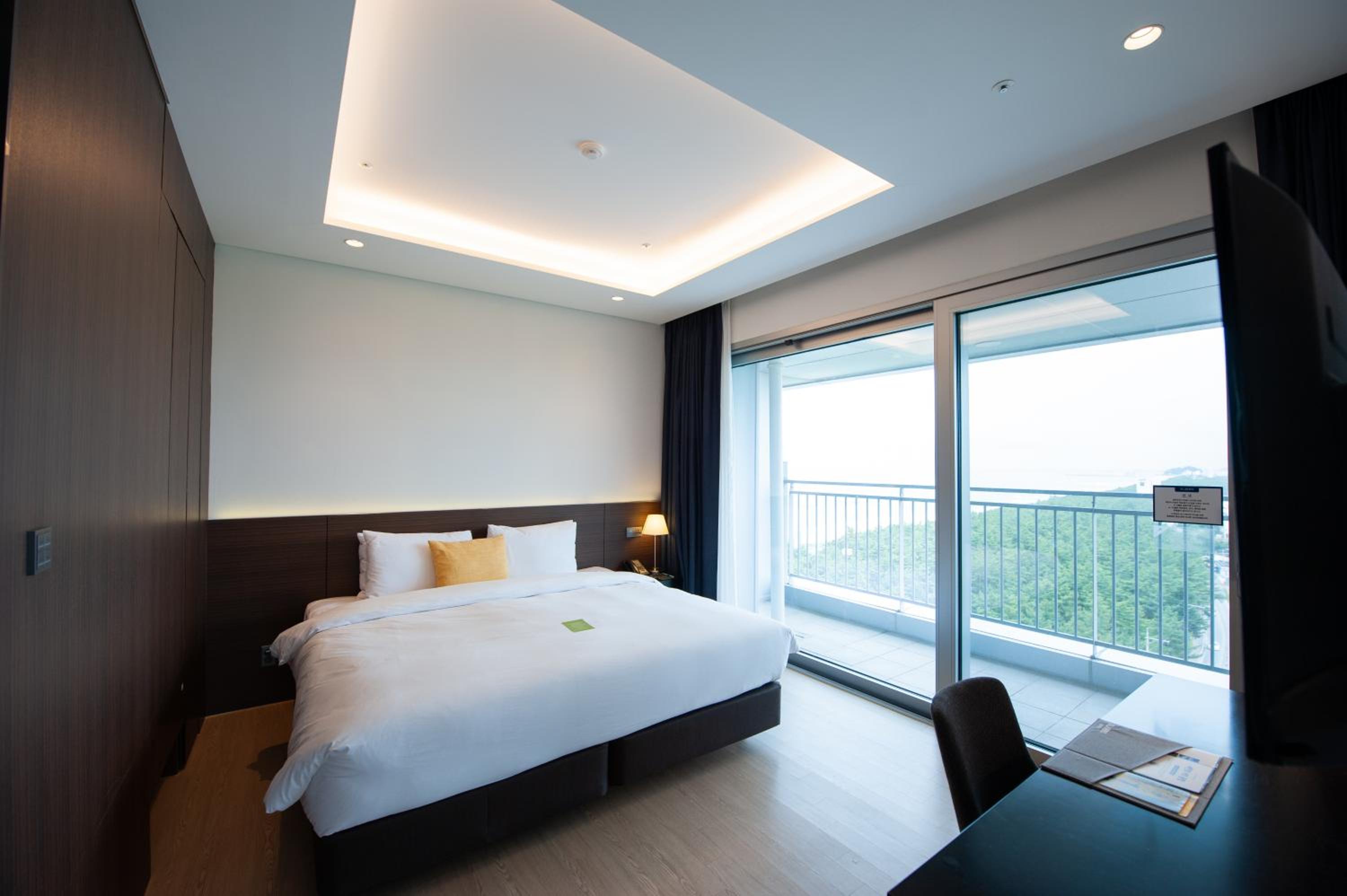 St. John's Hotel 73