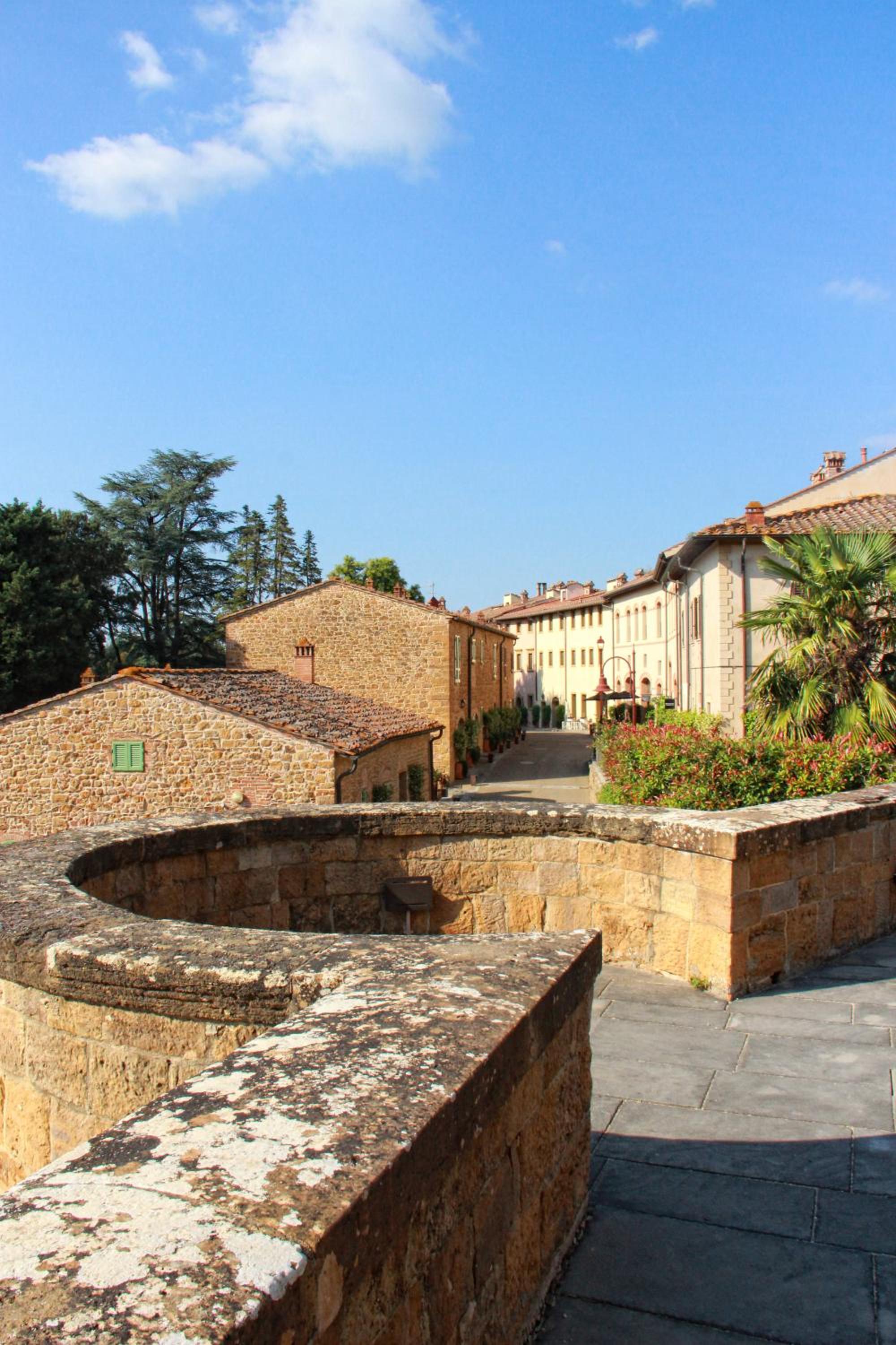 Casa Valentino view 4