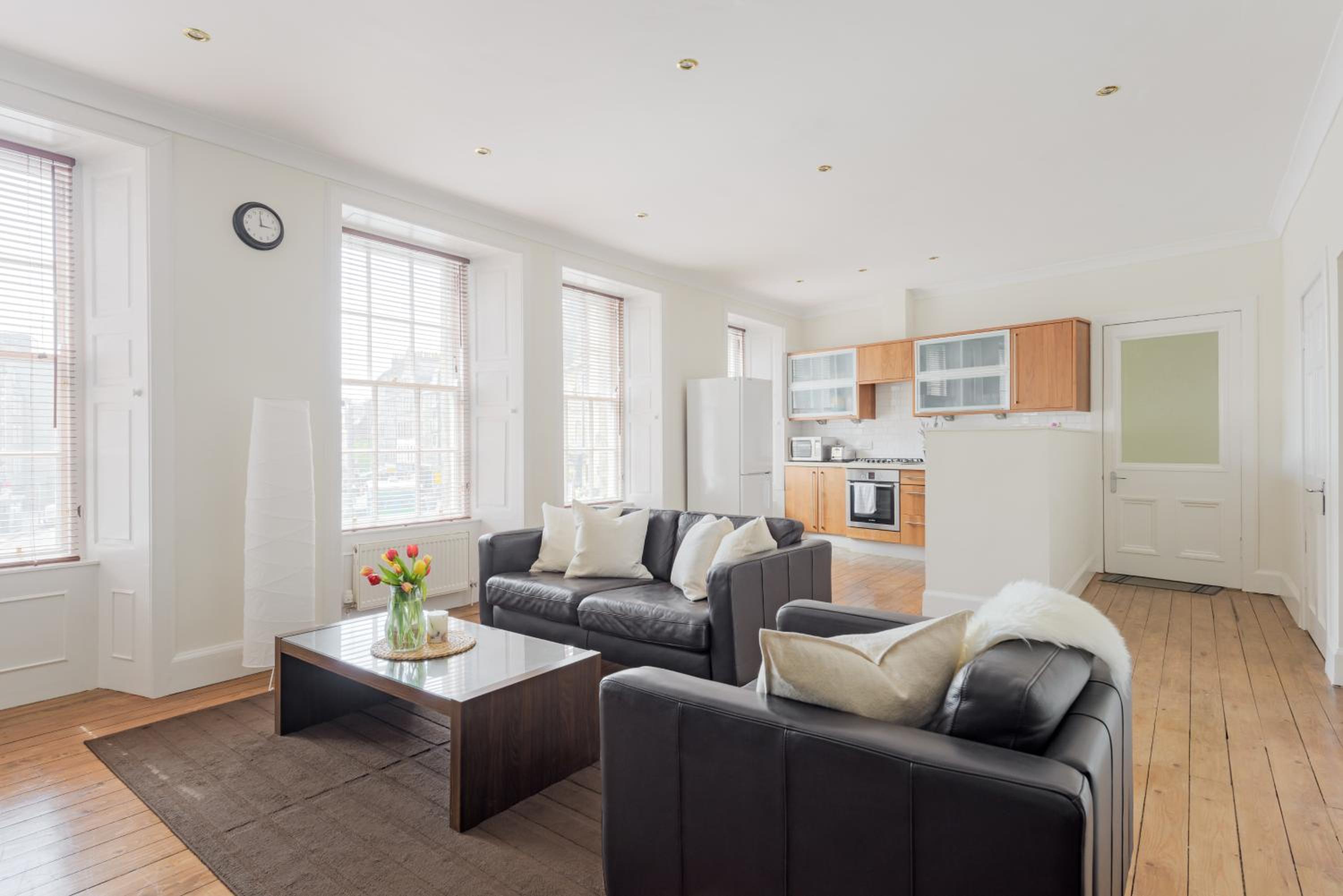 The West Bow Apartment view 4