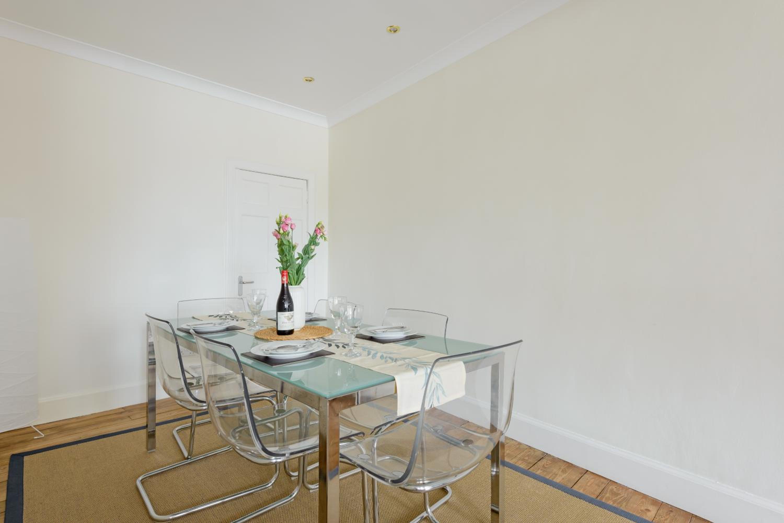 The West Bow Apartment view 5