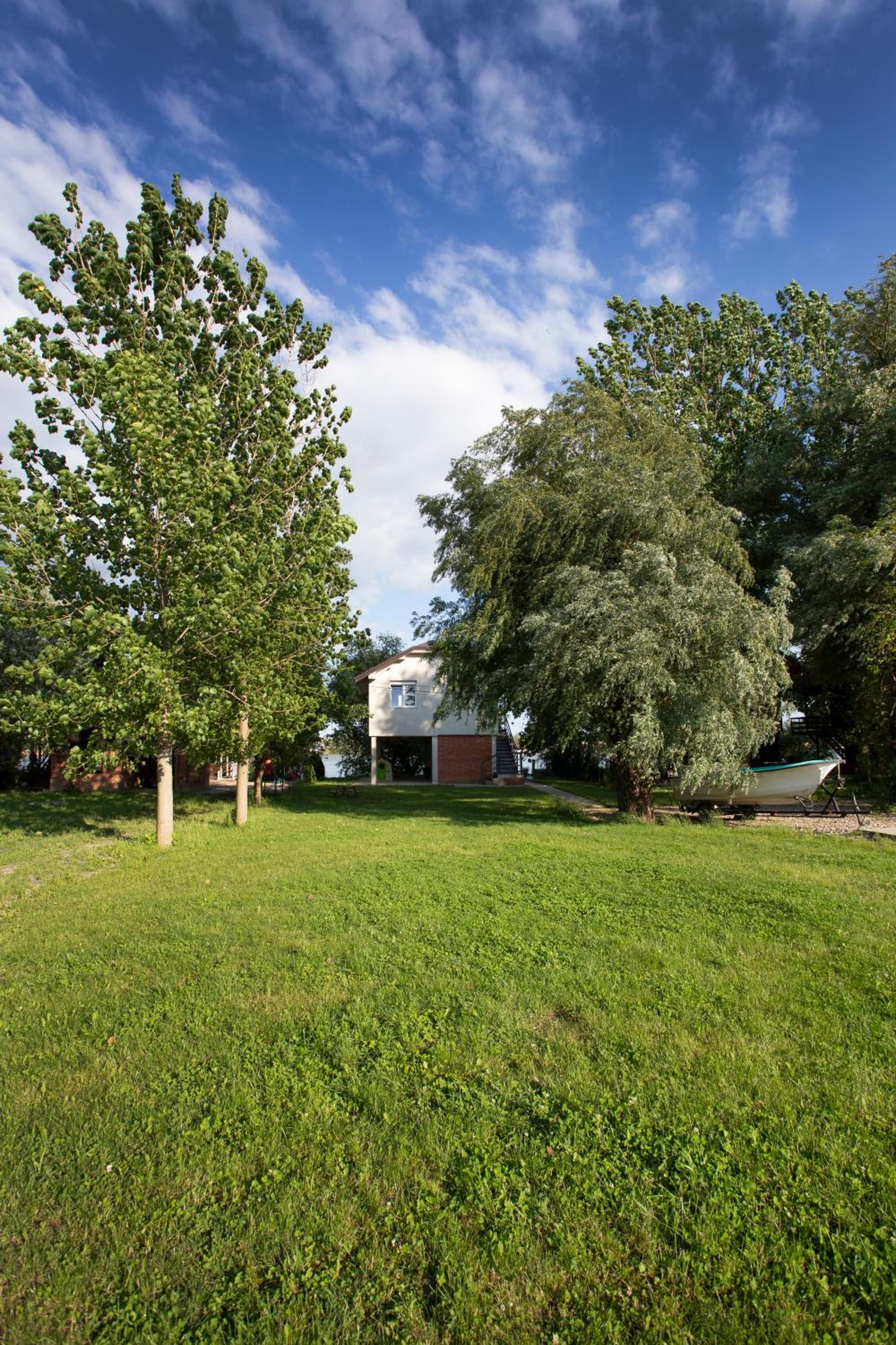 Photo 32