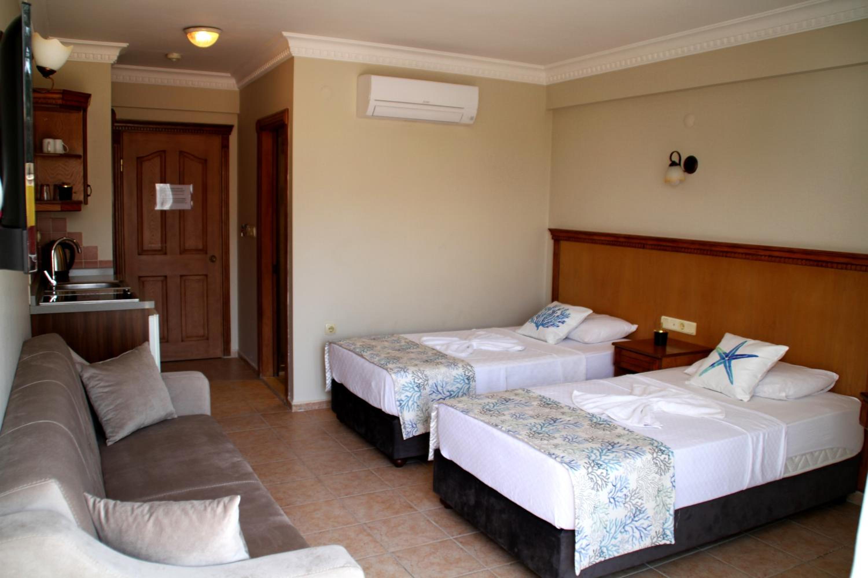 Rosy Suites Hotel - Image 87