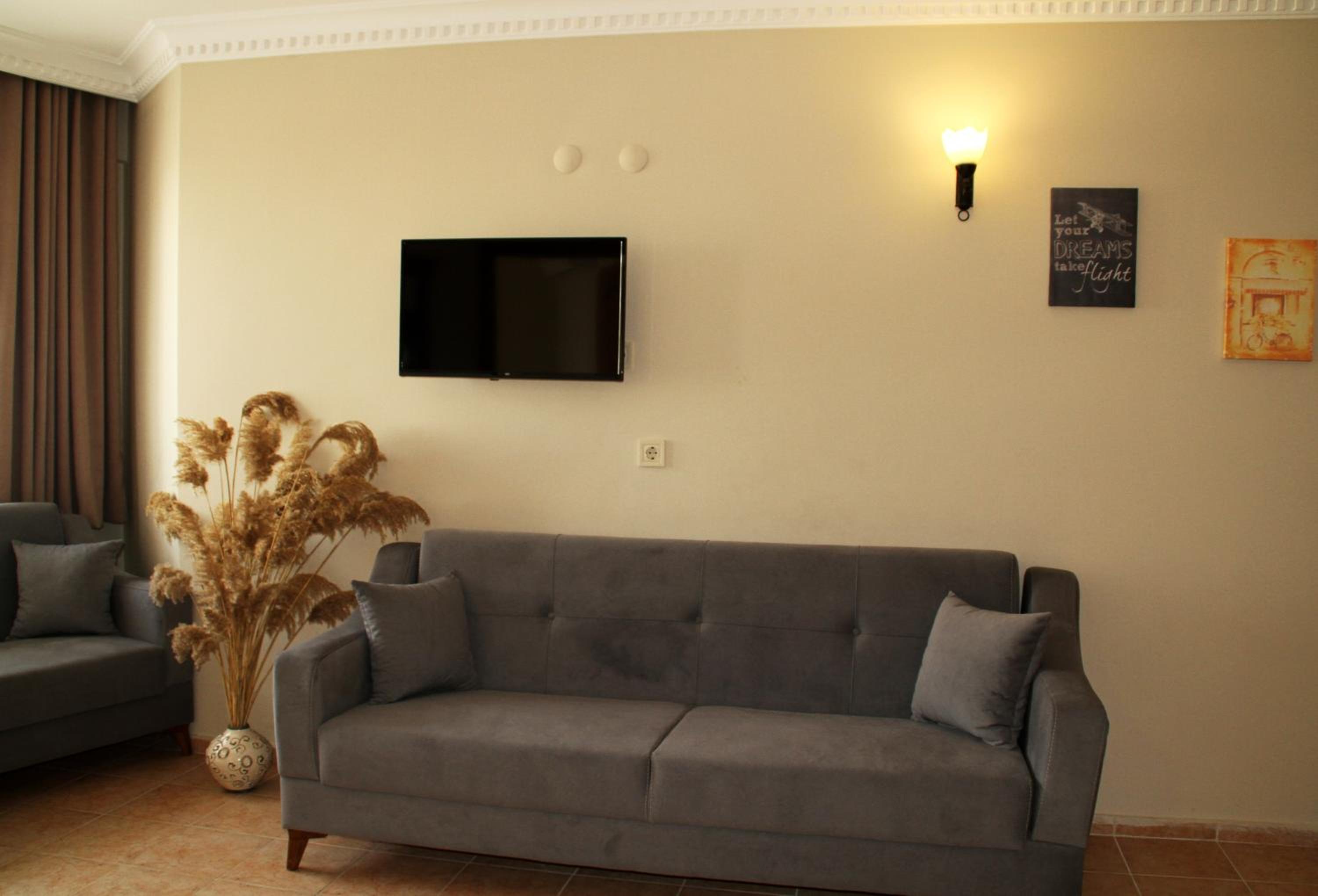 Rosy Suites Hotel - Image 17
