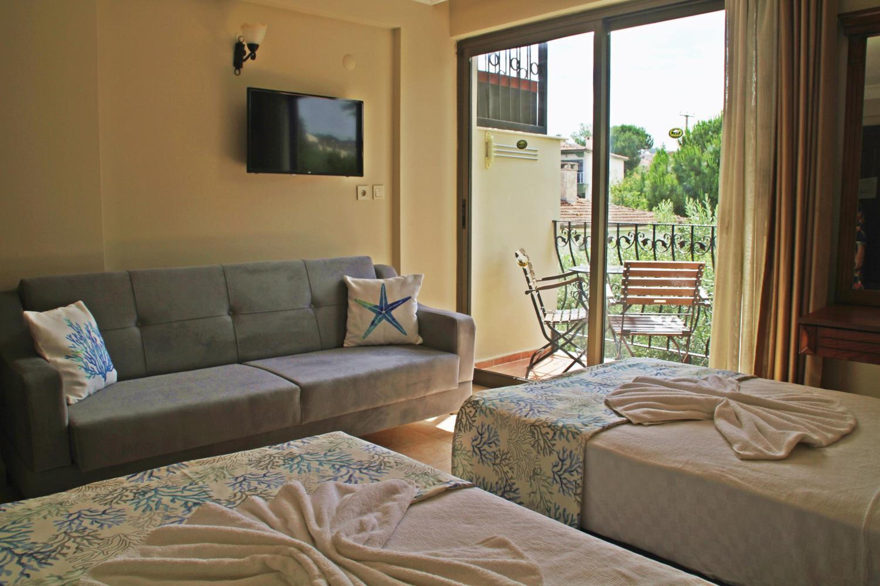 Rosy Suites Hotel - Image 85
