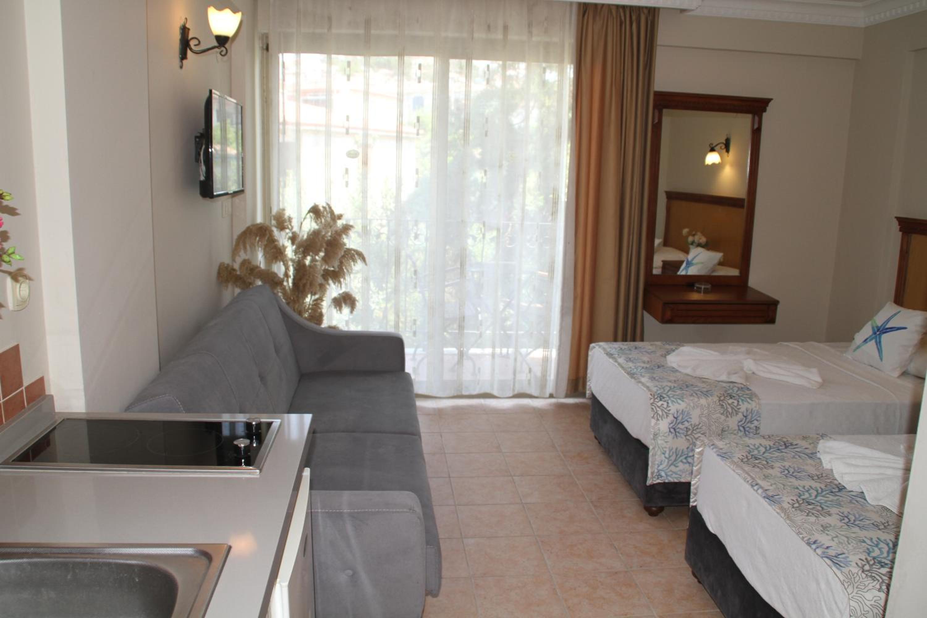 Rosy Suites Hotel - Image 34