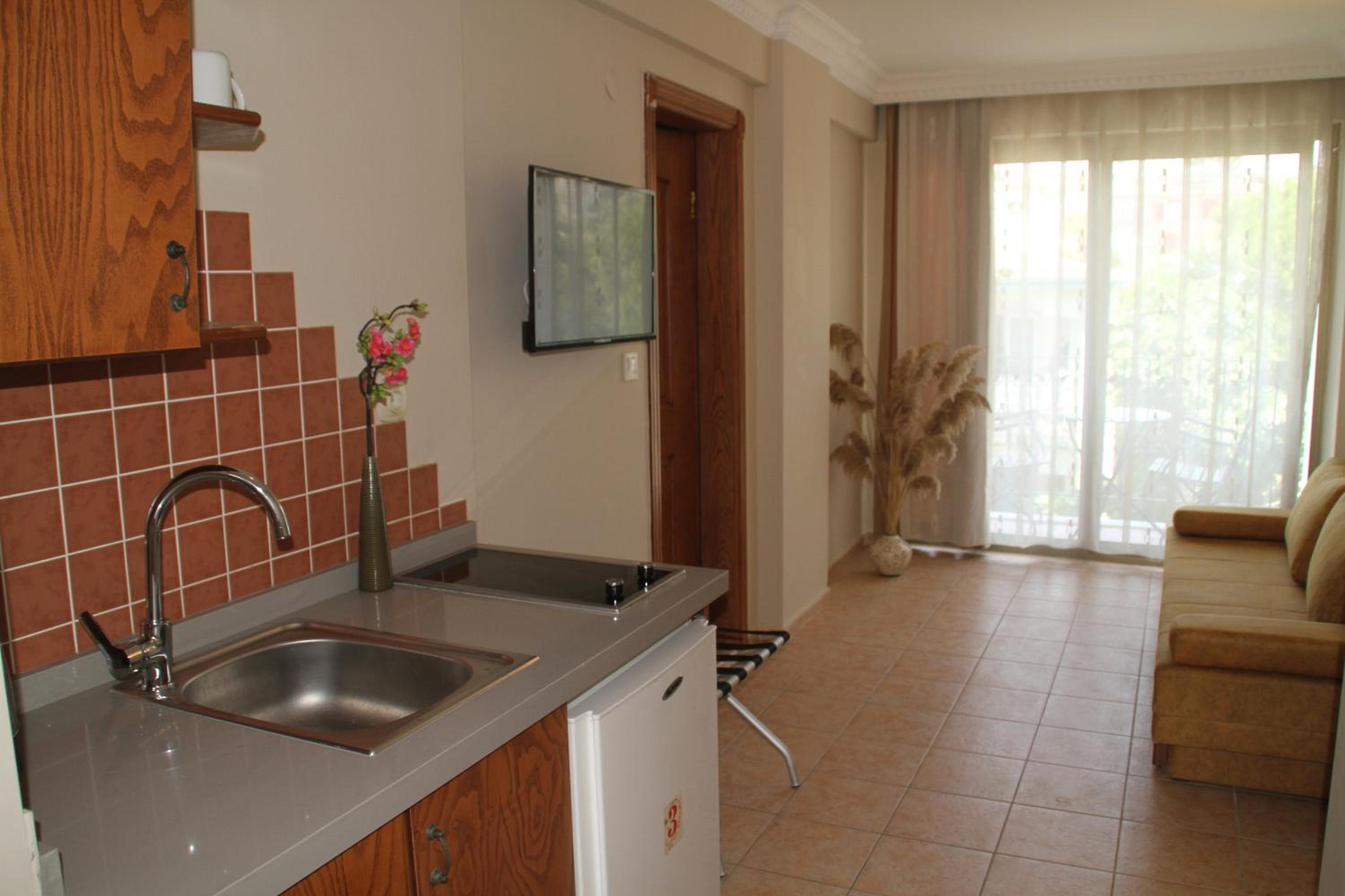 Rosy Suites Hotel - Image 48
