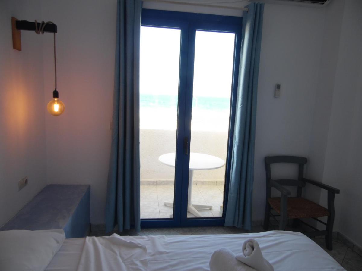Mike's Beach Apartments & Studios