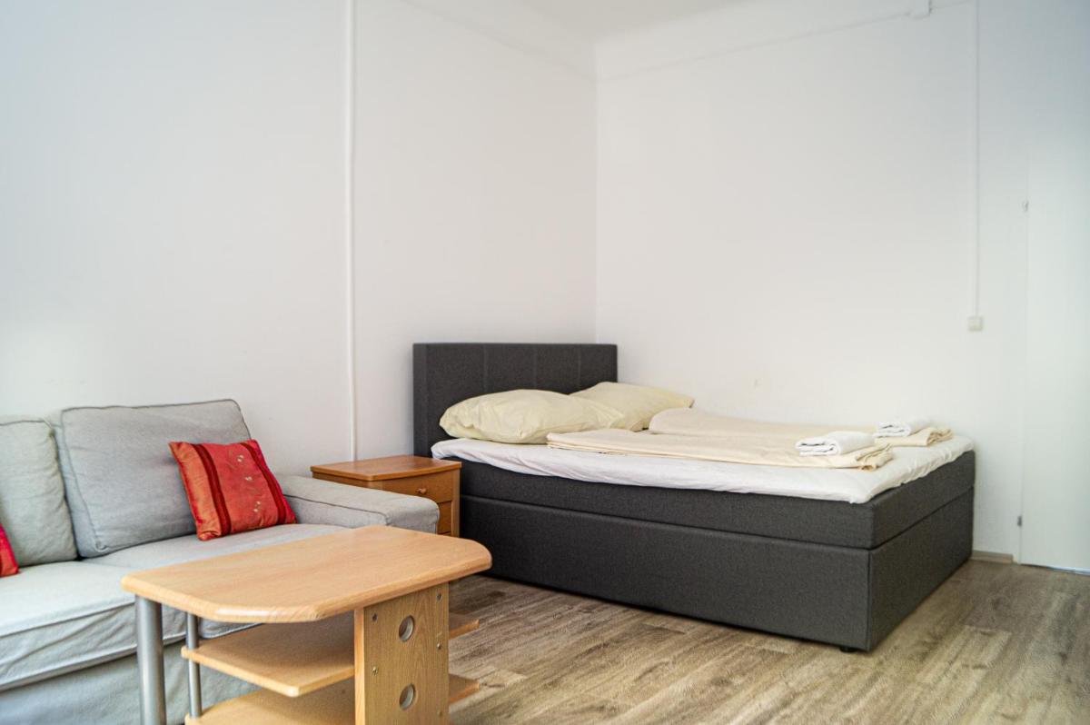 Spacious Shared Apartment Schönbrunn
